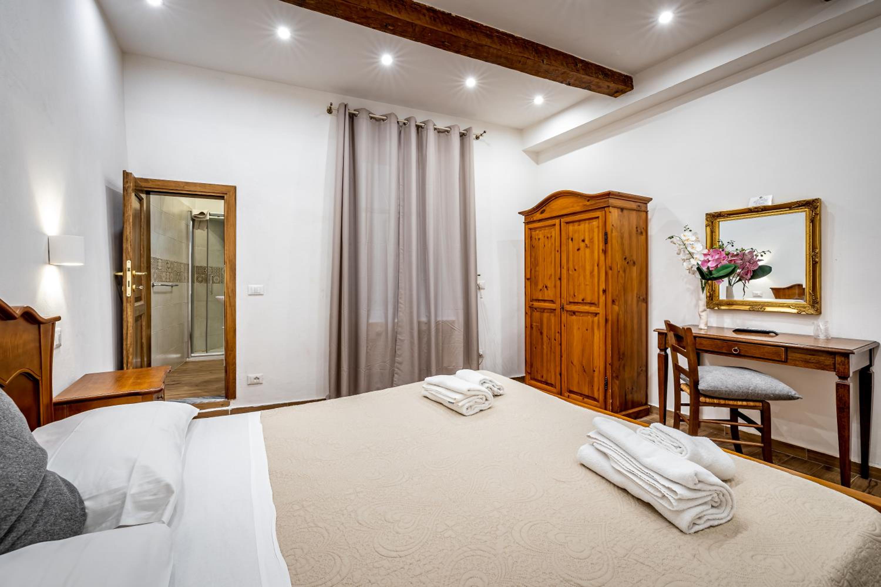 Katti House - Florence's center