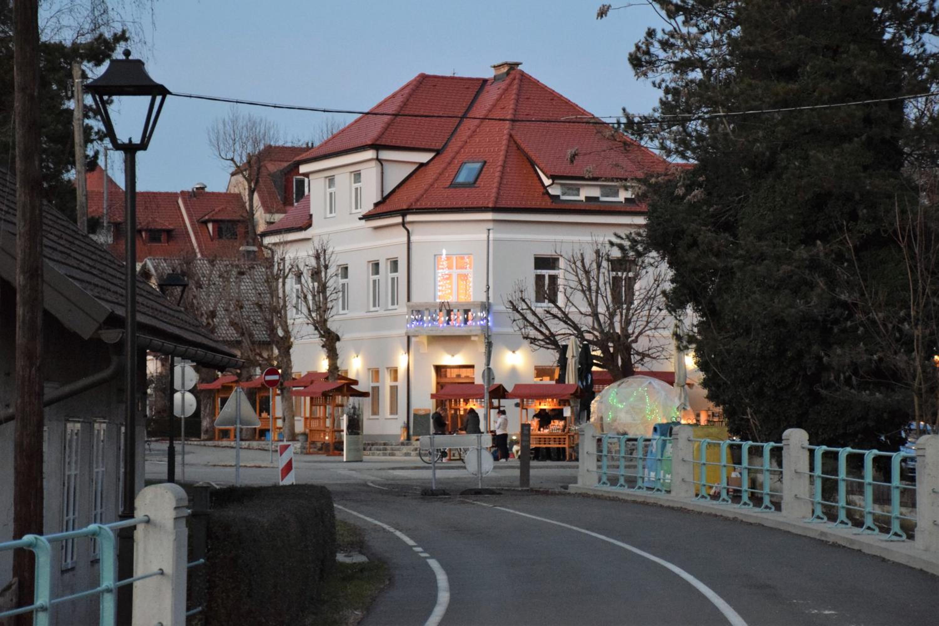 Photo 43