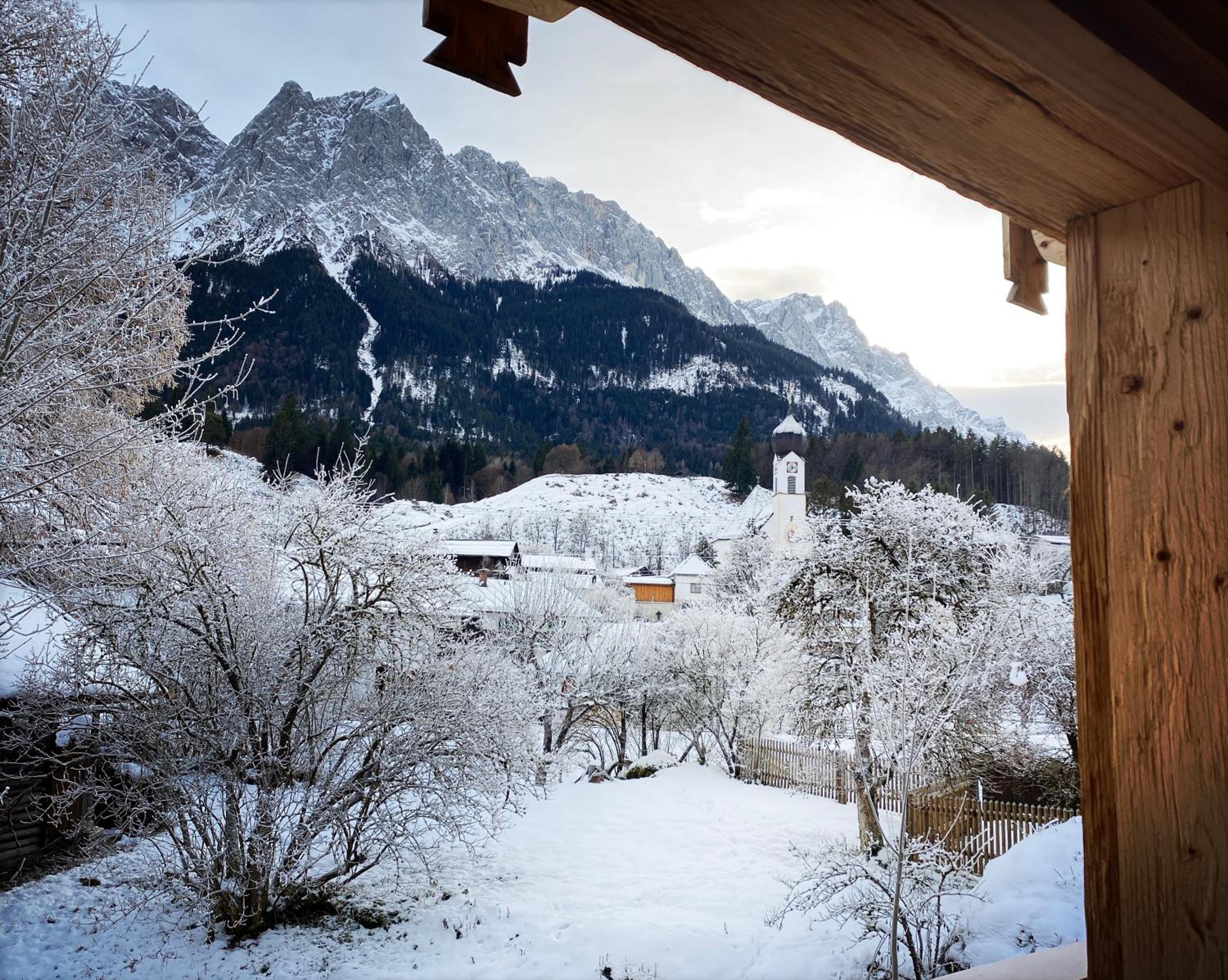 Stefan Glowacz CHALET mit traumhaftem Bergblick
