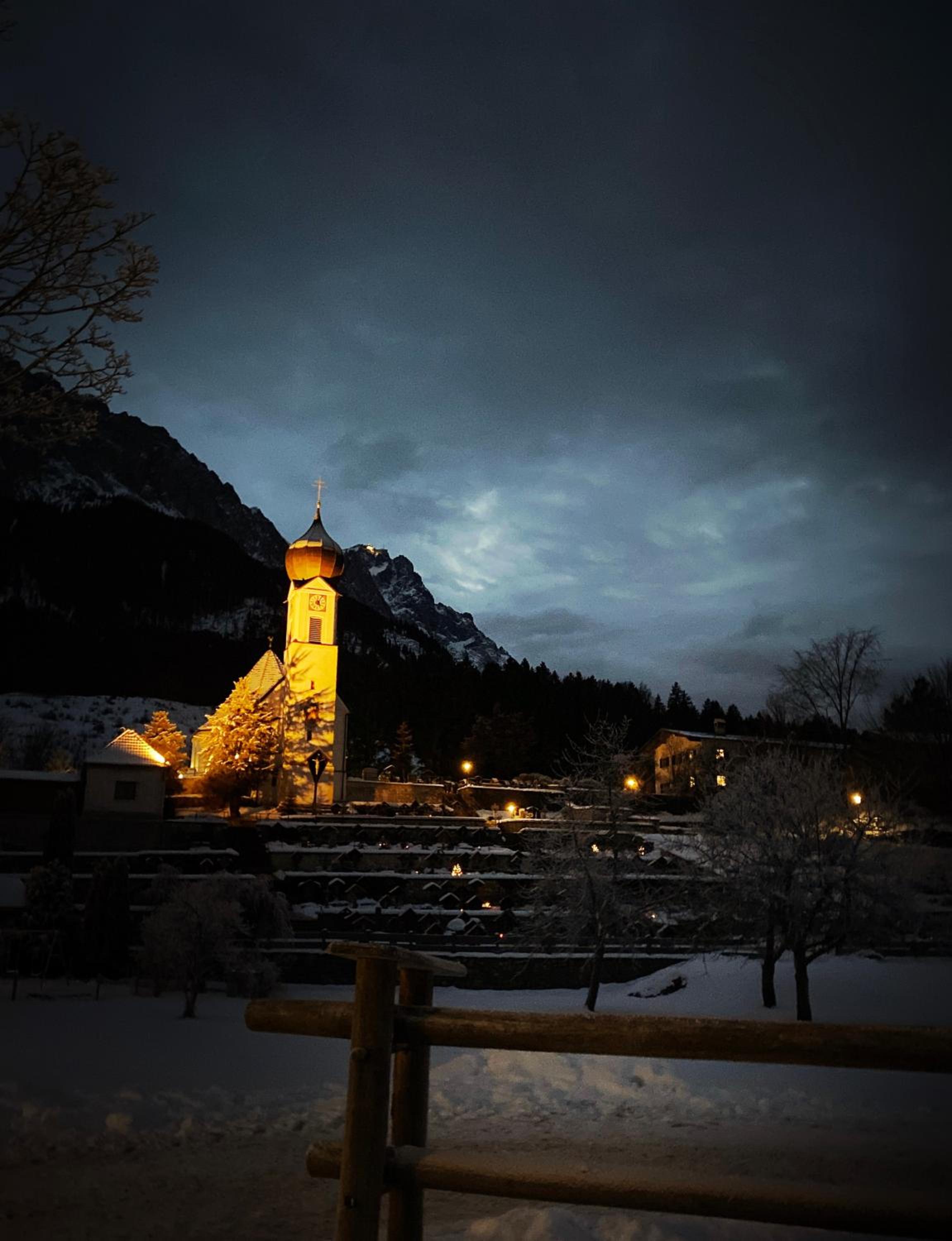 Stefan Glowacz CHALET mit traumhaftem Bergblick