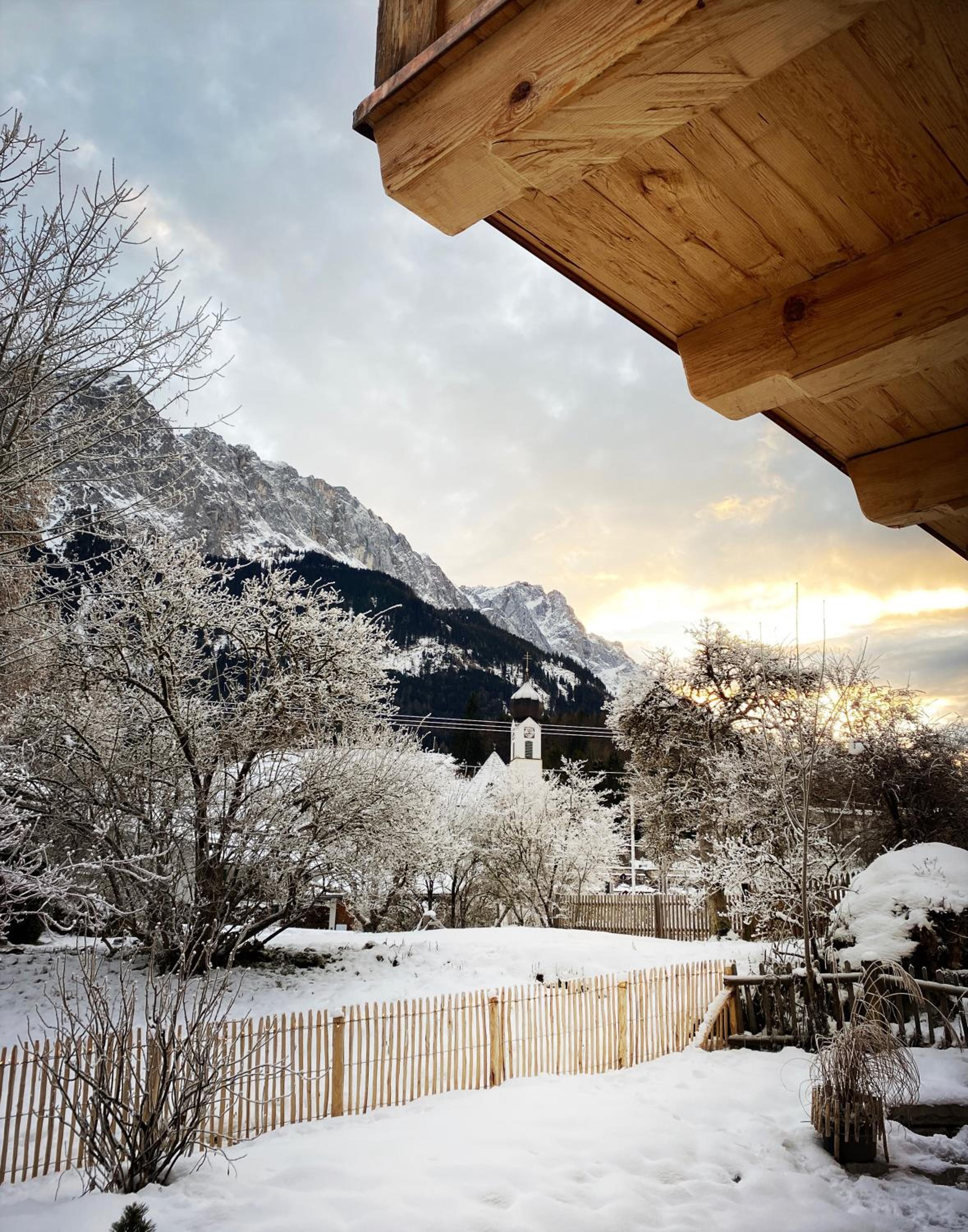 Stefan Glowacz CHALET mit traumhaftem Bergblick
