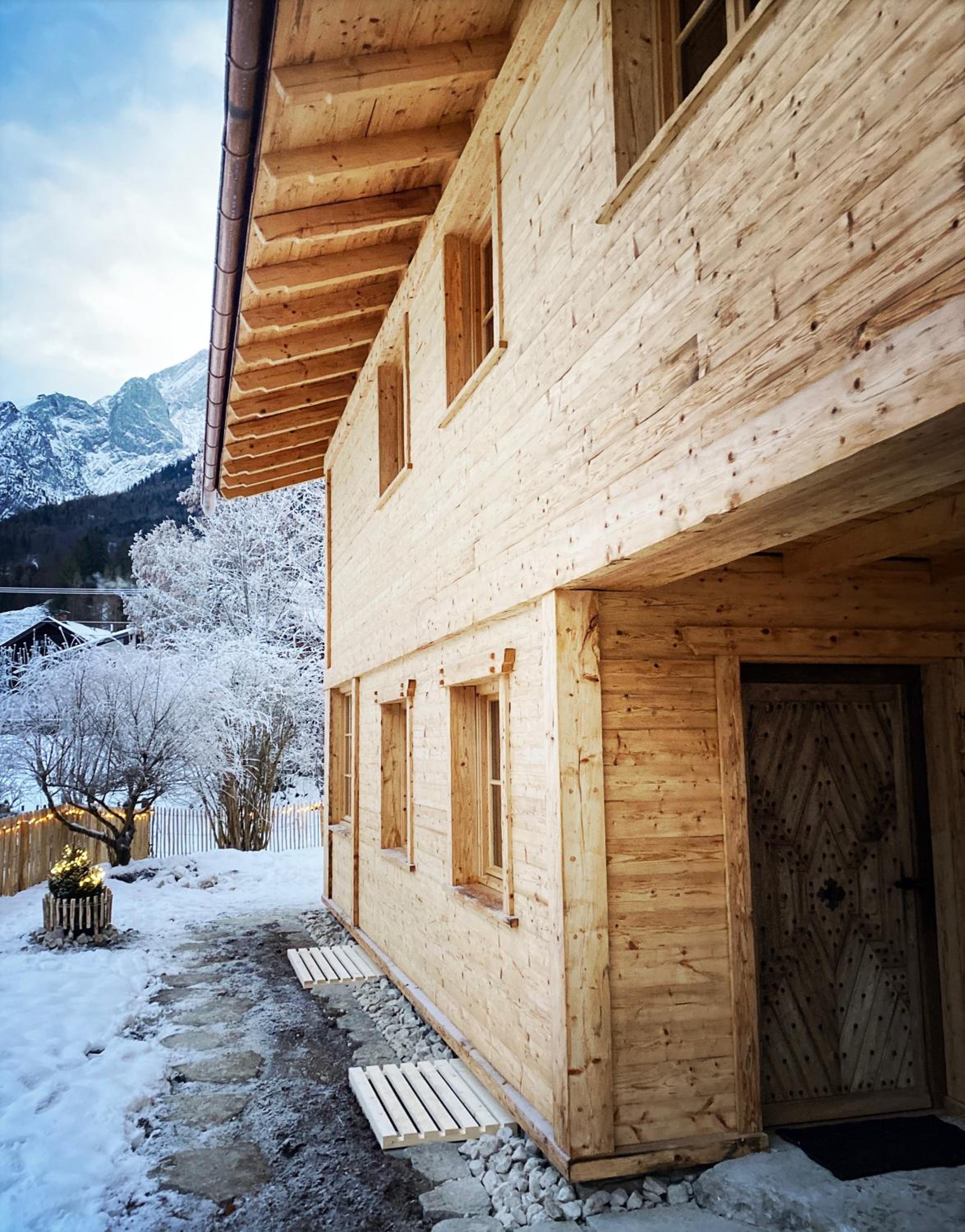 Stefan Glowacz CHALET mit traumhaftem Bergblick