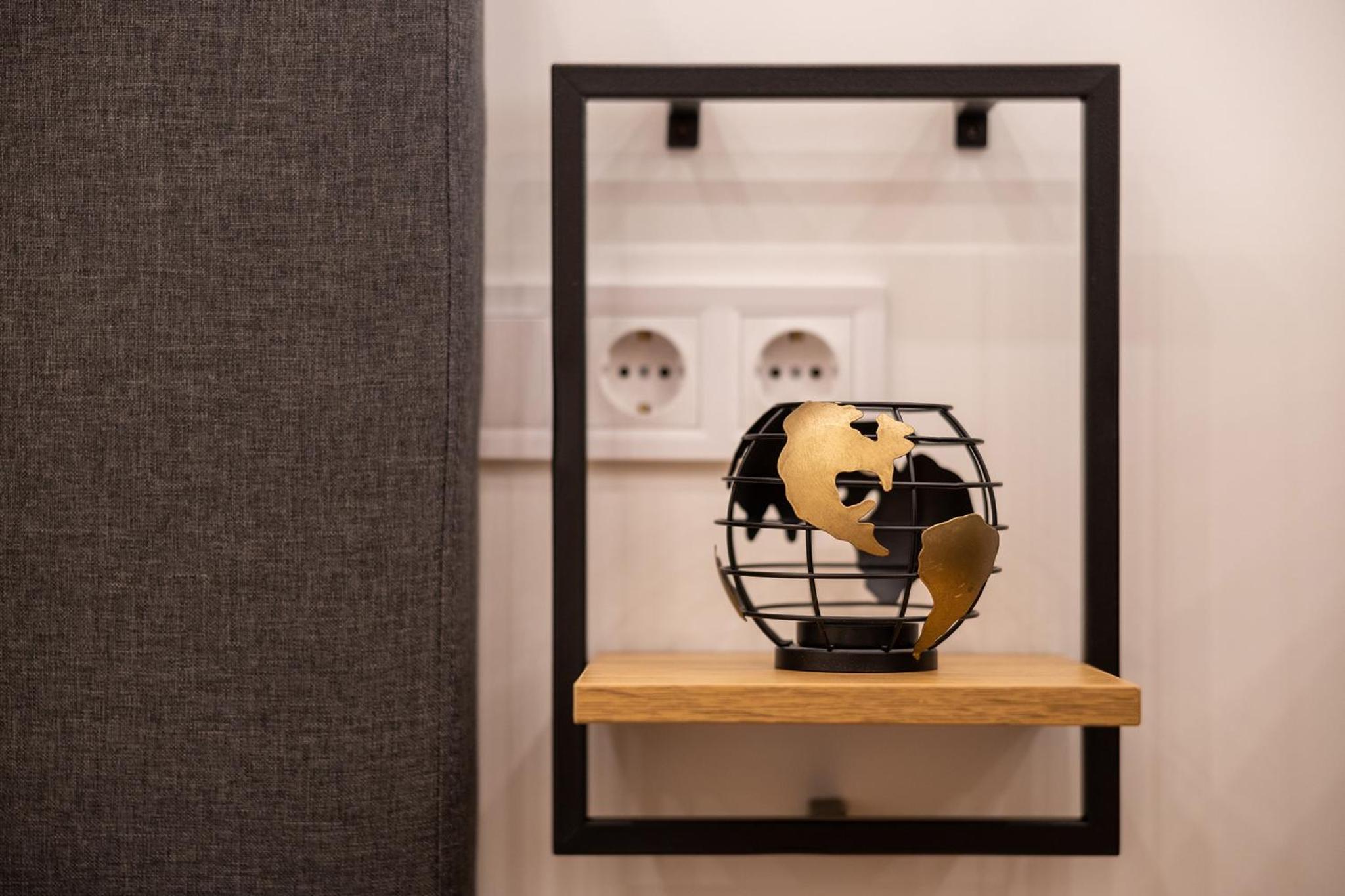 Luxury Studio Living High-End Amenities and Great Location by Flat Mаnager