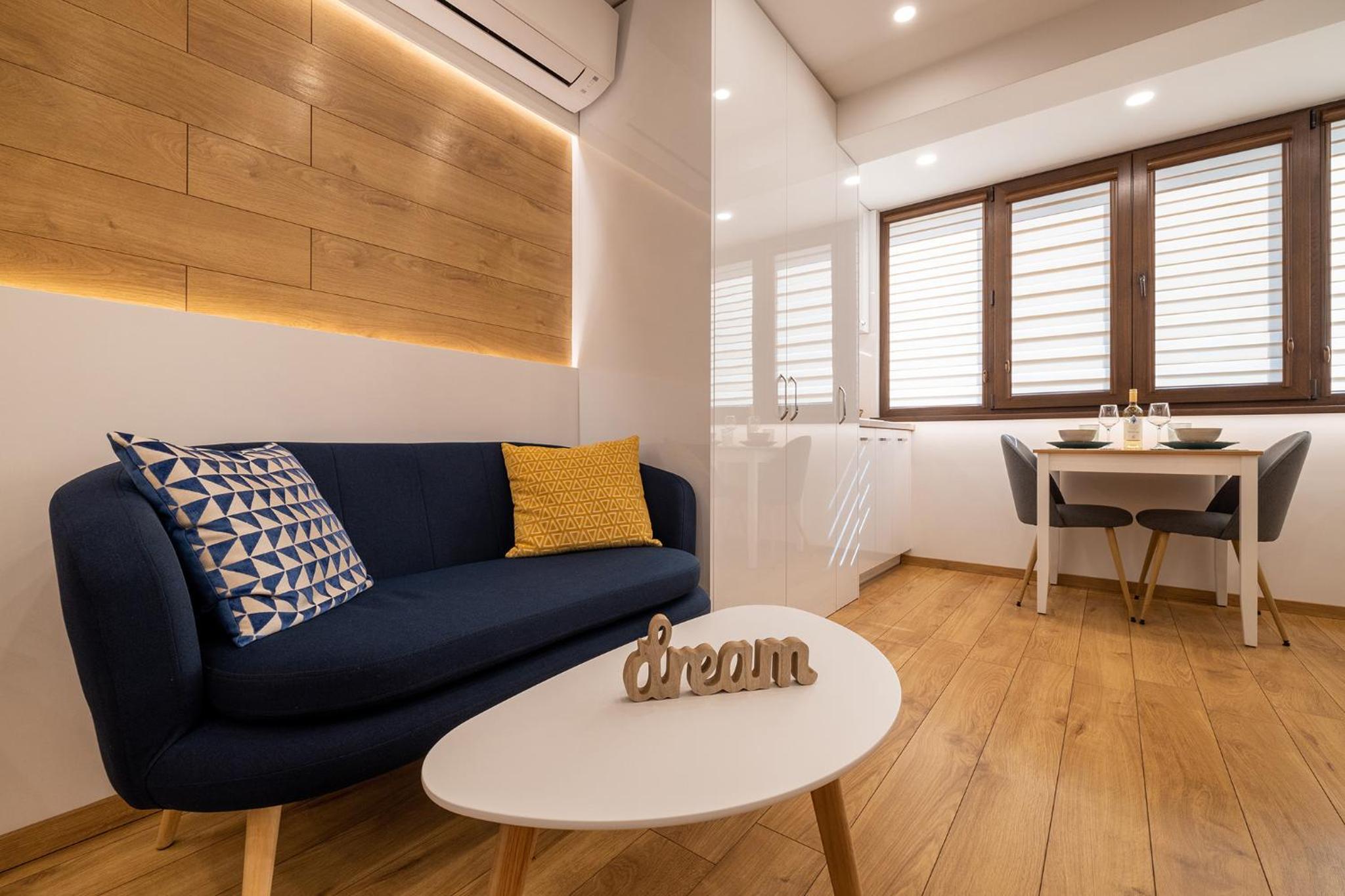 Luxury Studio Living High-End Amenities and Great Location by Flat Mаnager
