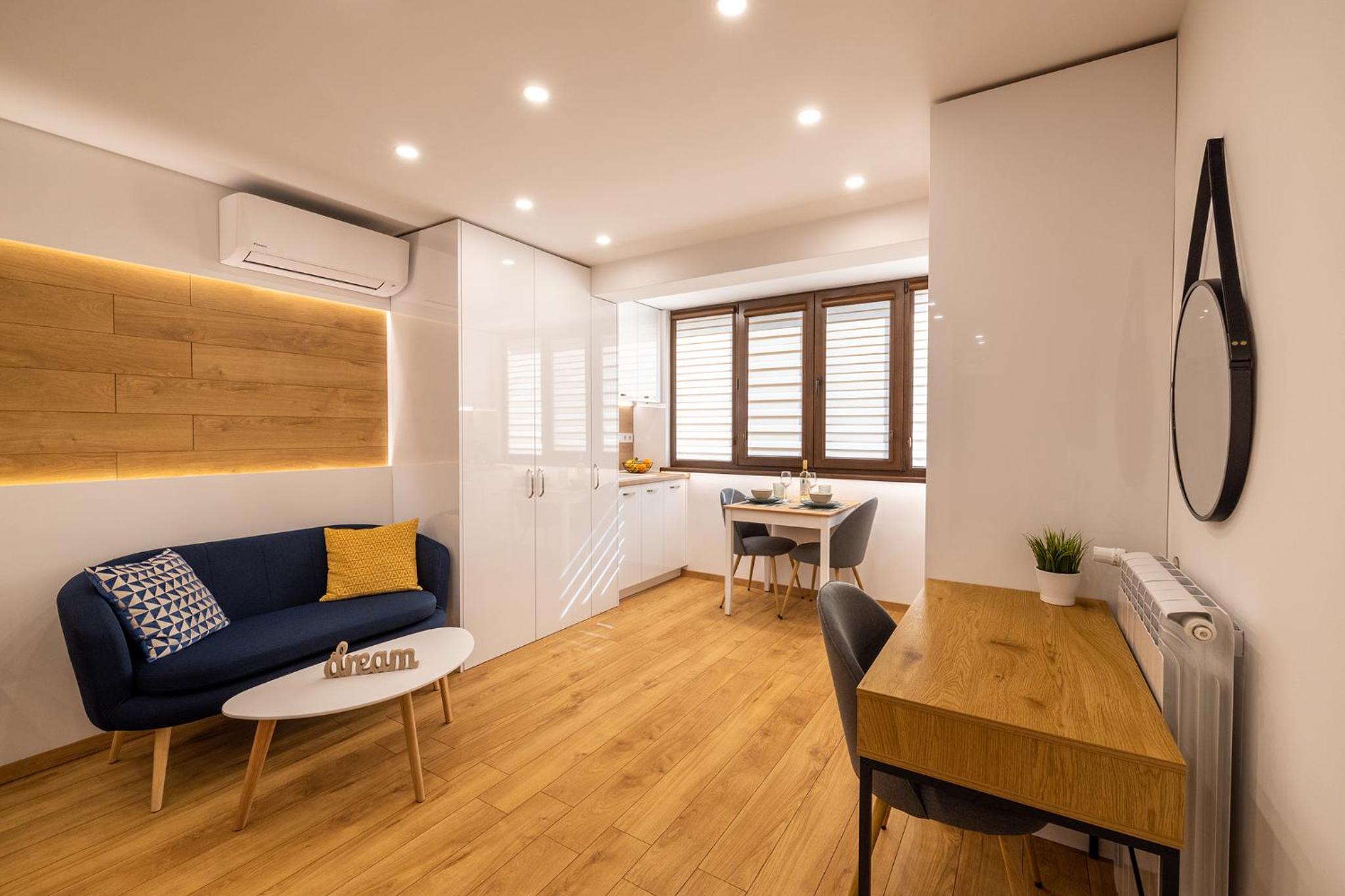 Luxury Studio Living High-End Amenities and Great Location by Flat Mаnager