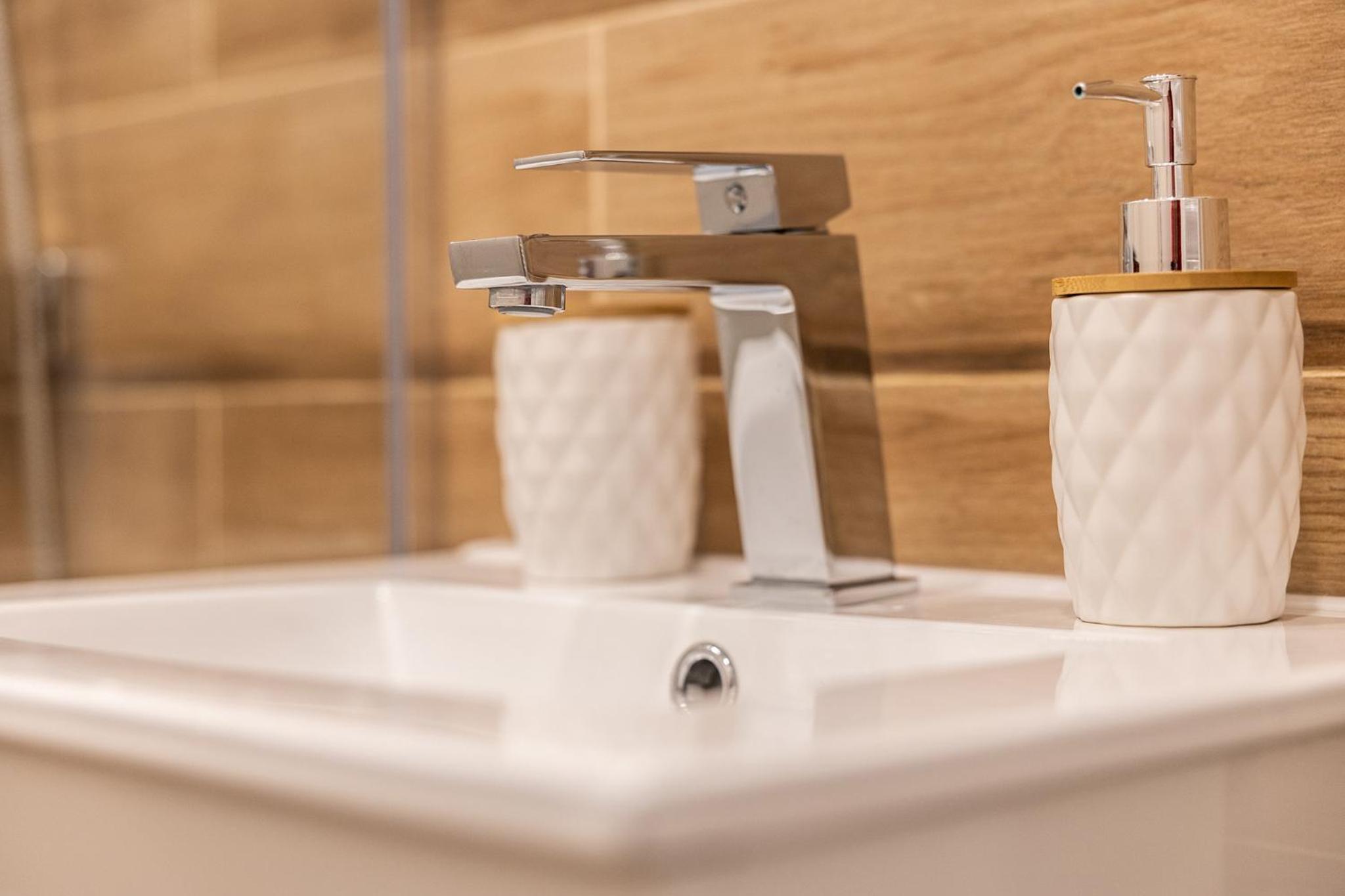 Luxury Studio Living High-End Amenities and Great Location by Flat Mаnager
