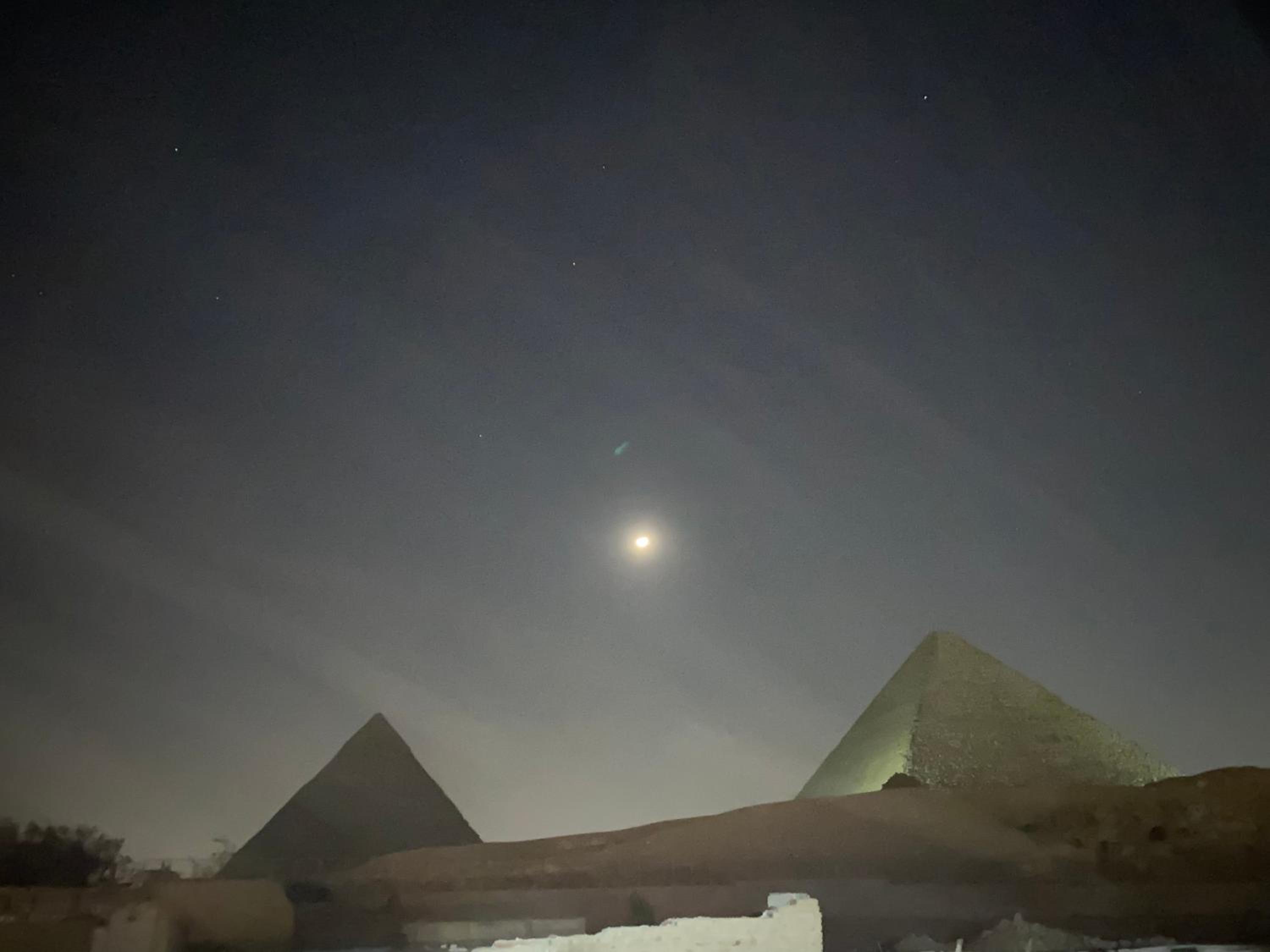 Pyramids Lounge Guest House