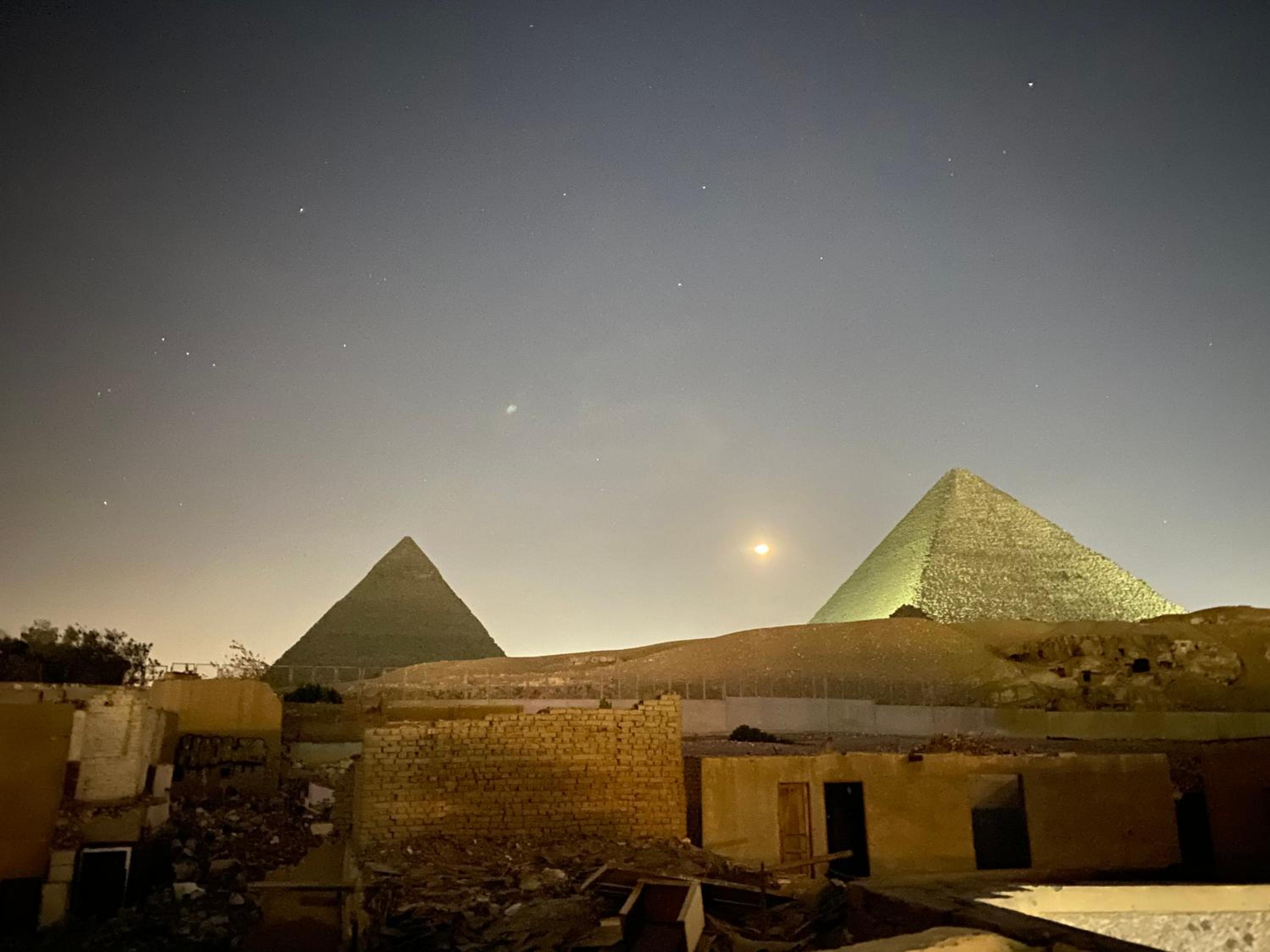 Pyramids Lounge Guest House