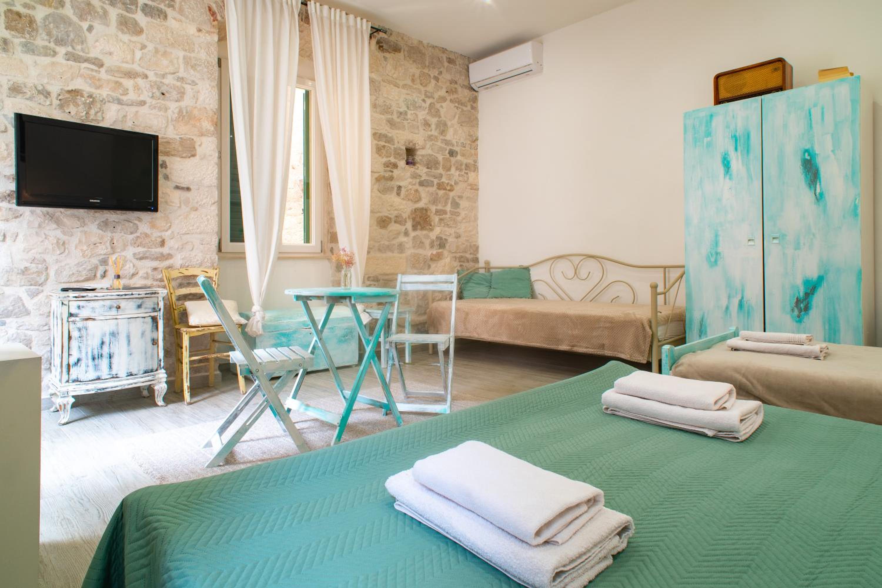 Rooms and Apartments Djanovic