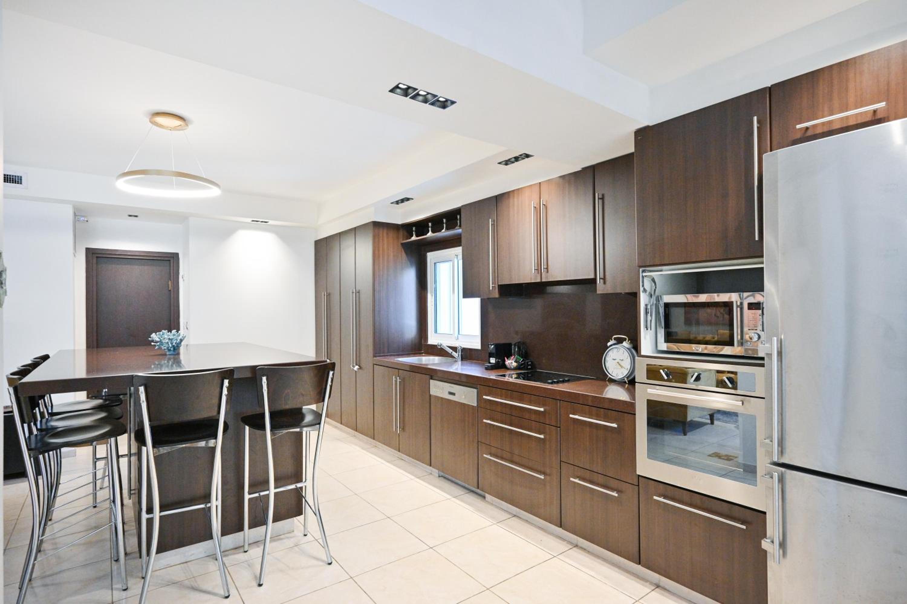 Cozy 2BR in Ben Gurion blvd by HolyGuest view 3