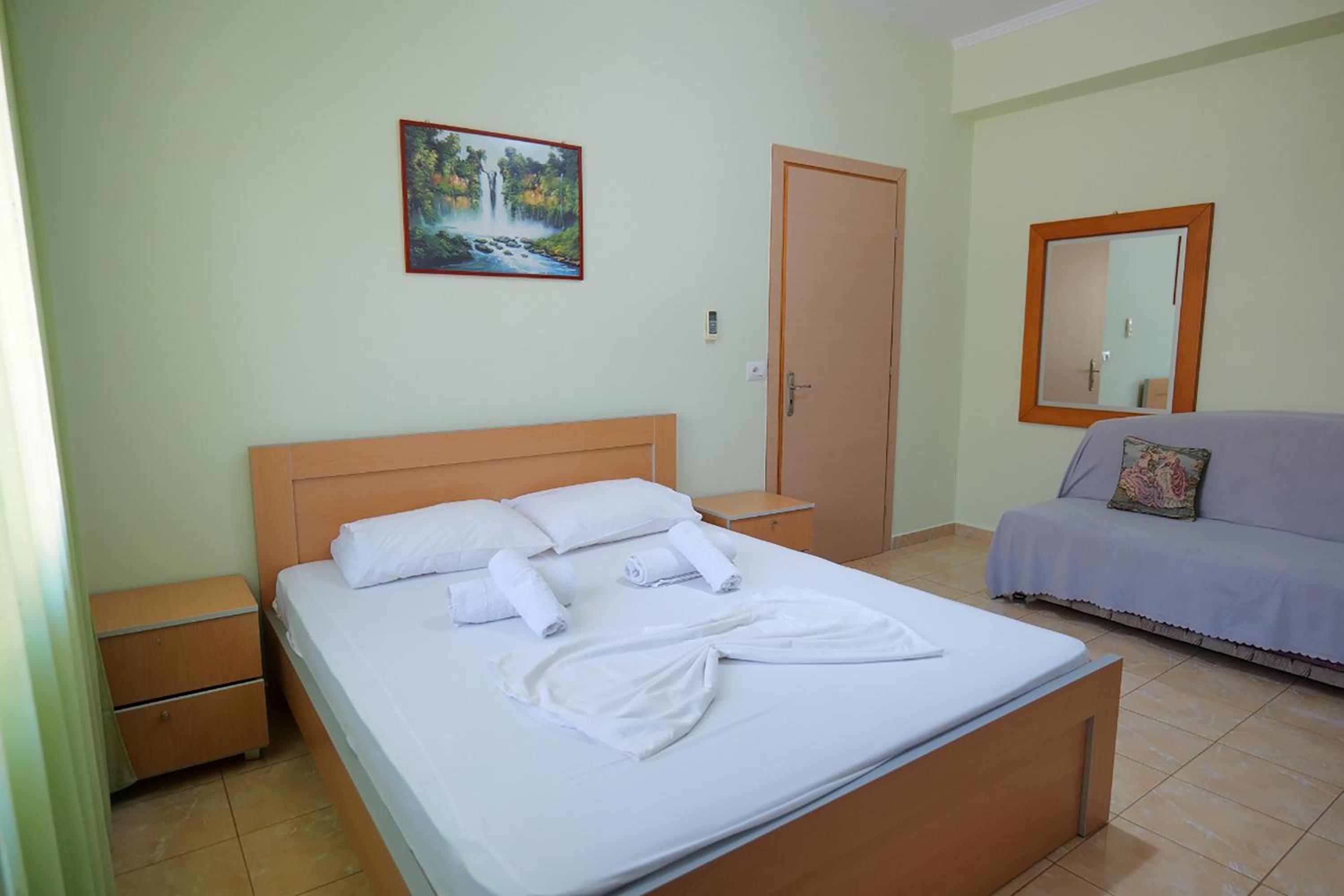 Stela Apartments