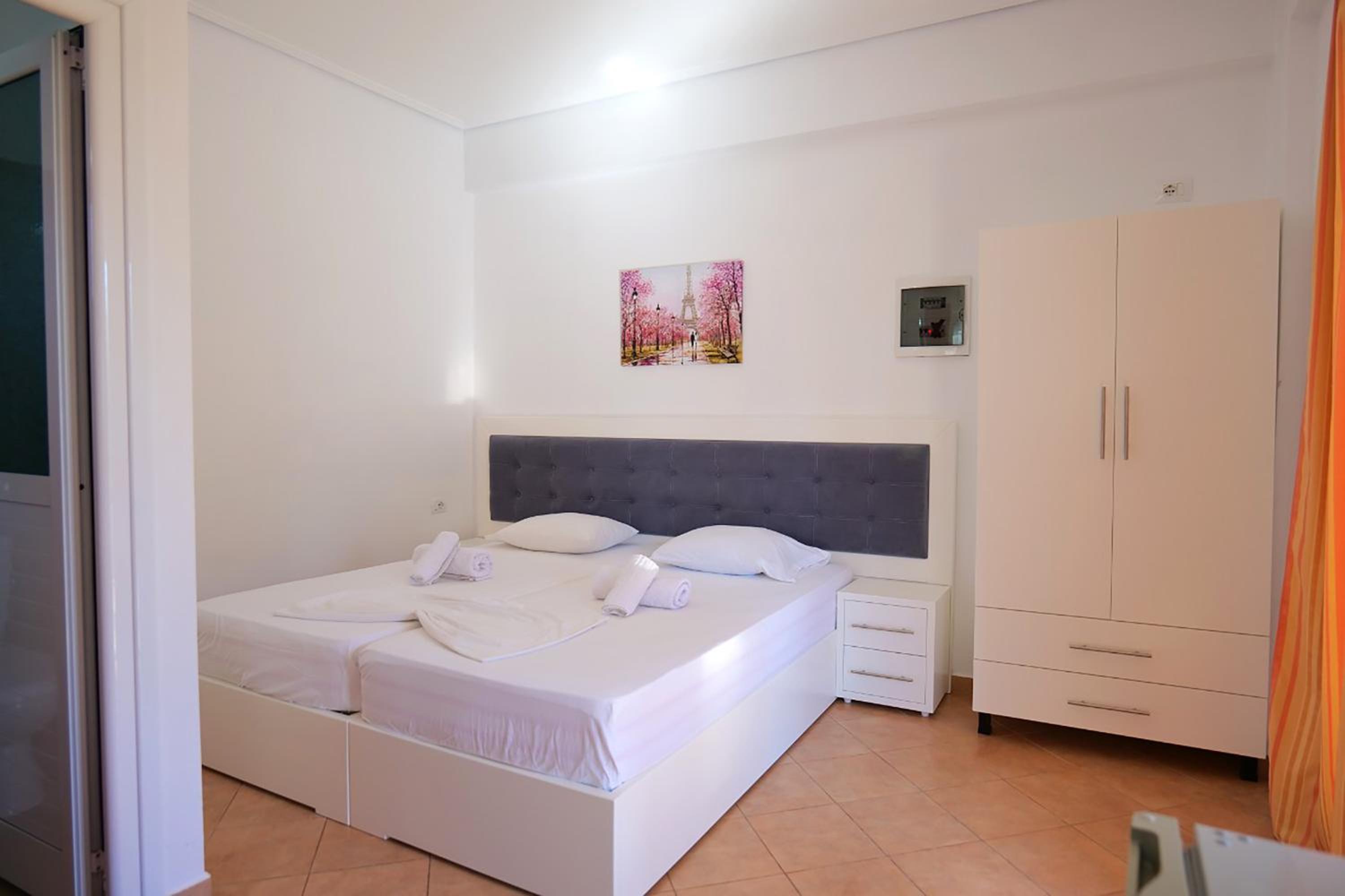 Stela Apartments