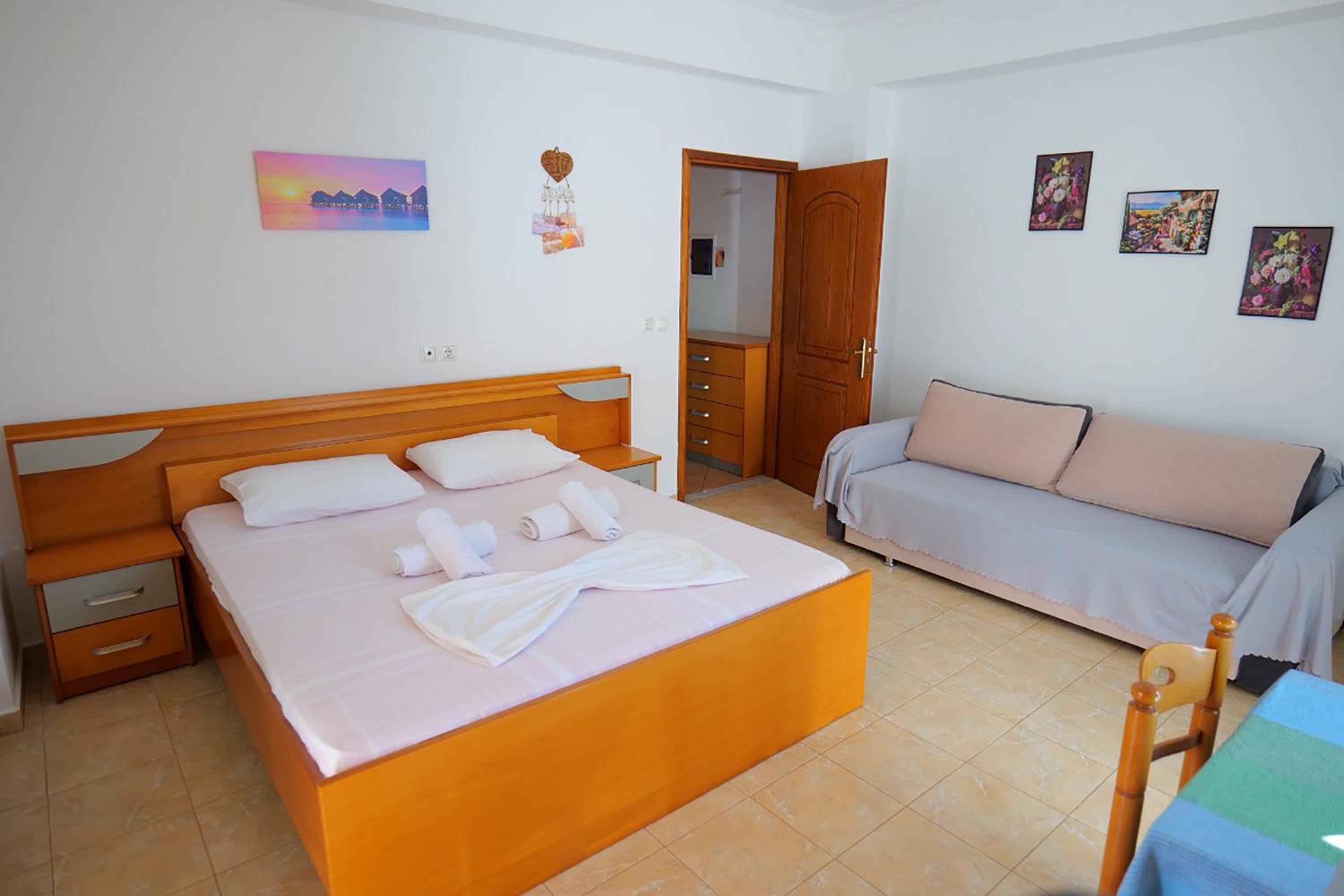 Stela Apartments
