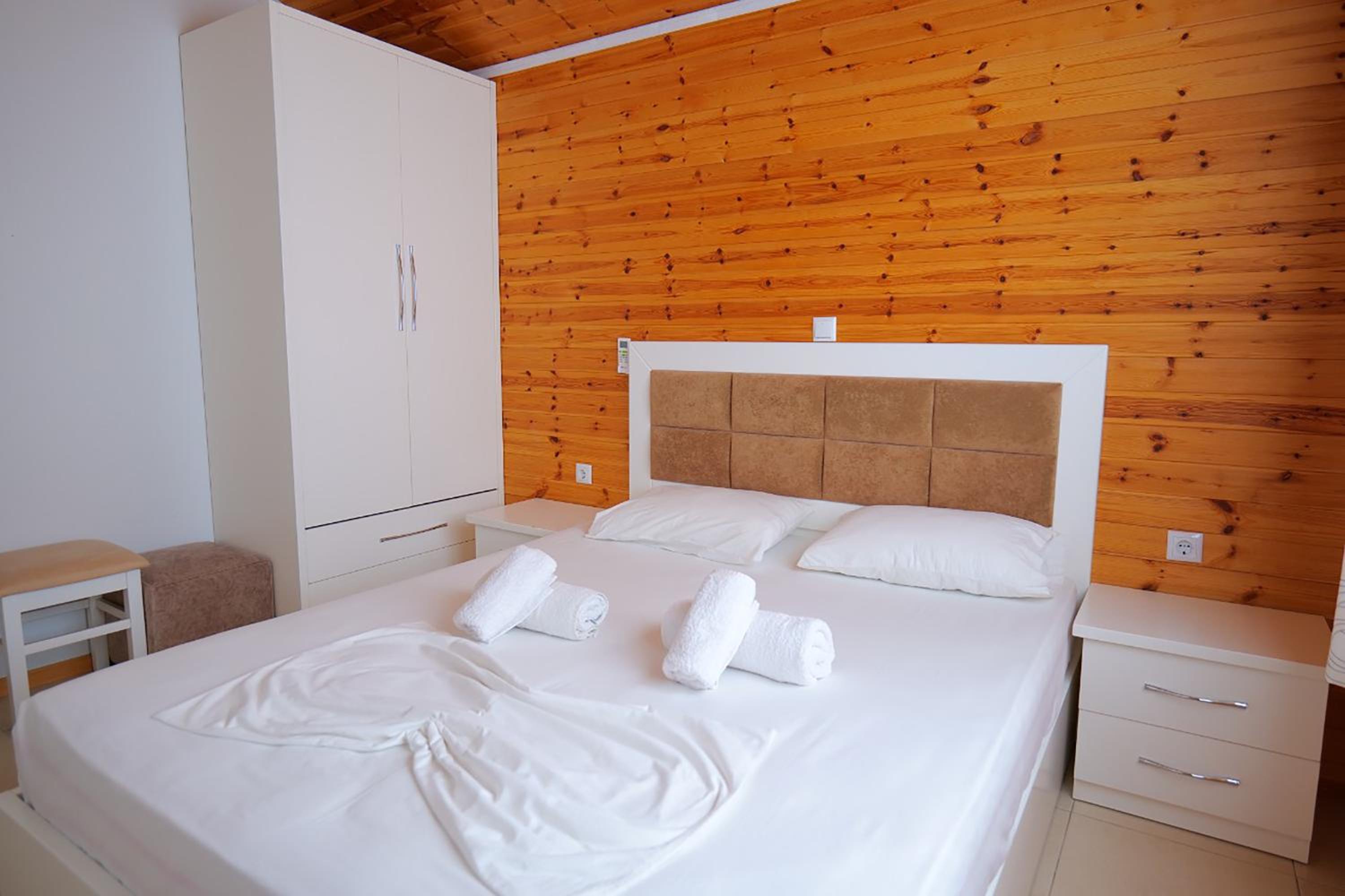 Stela Apartments