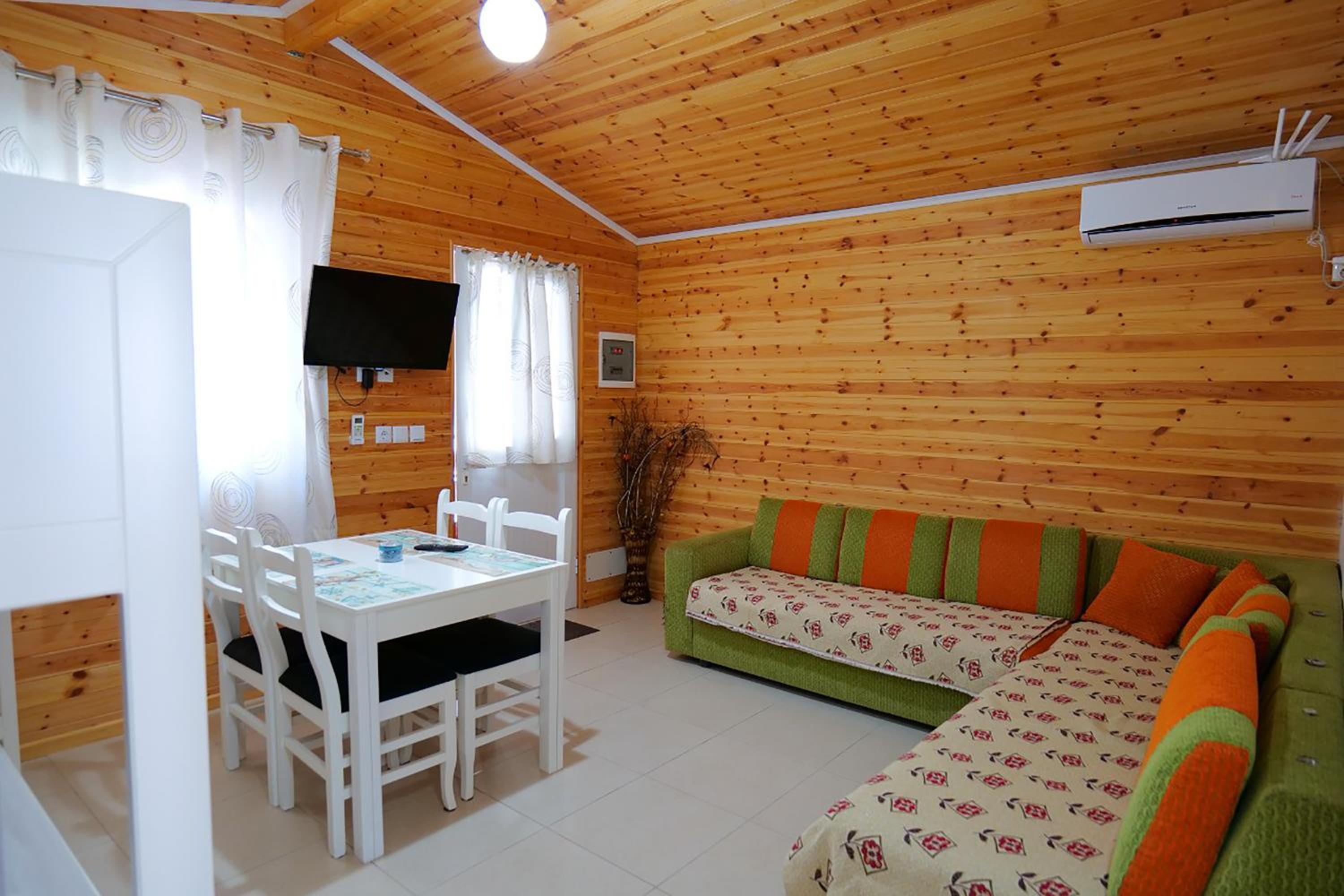 Stela Apartments