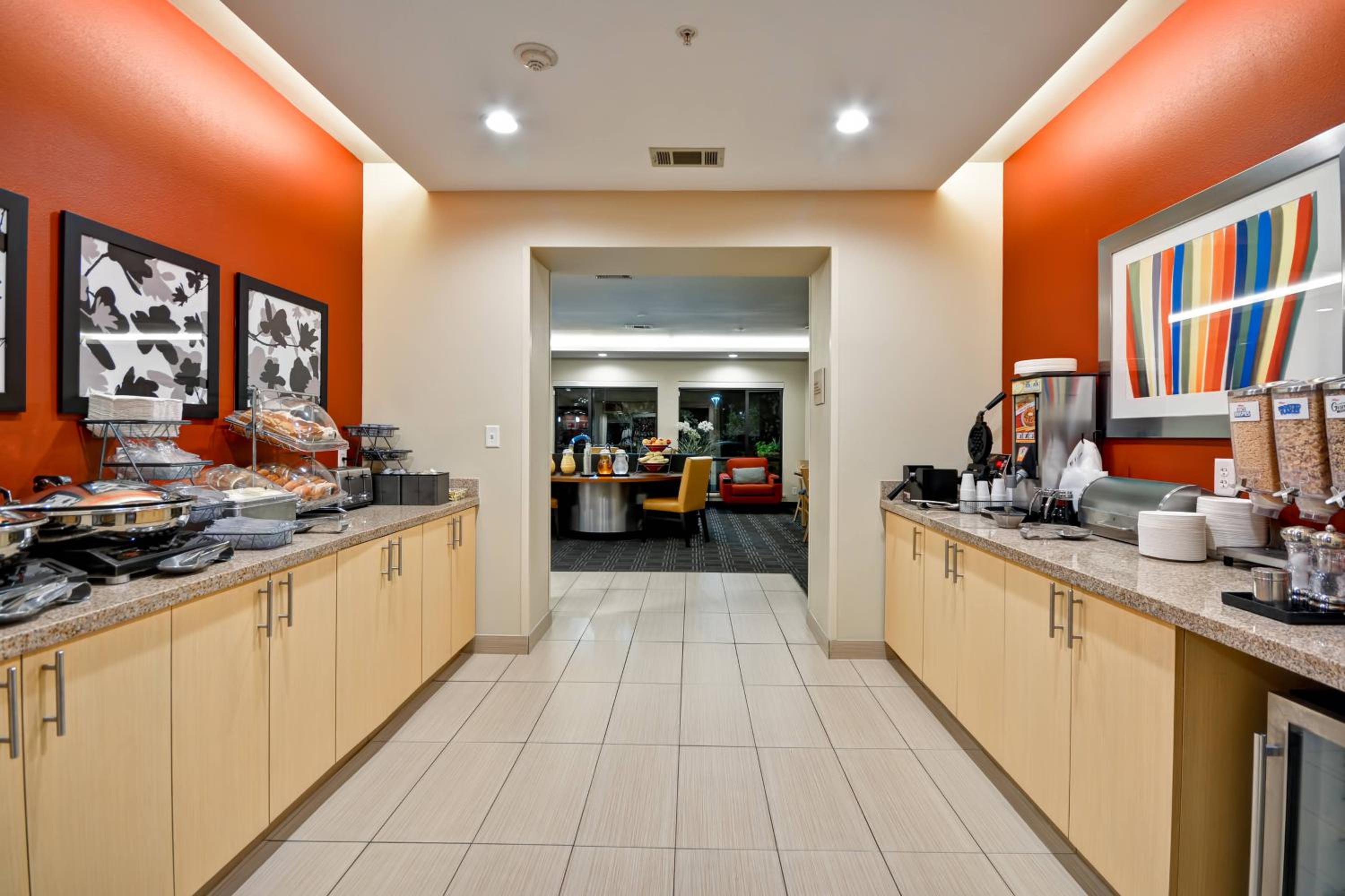 TownePlace Suites Dallas/Lewisville - Property Image 2