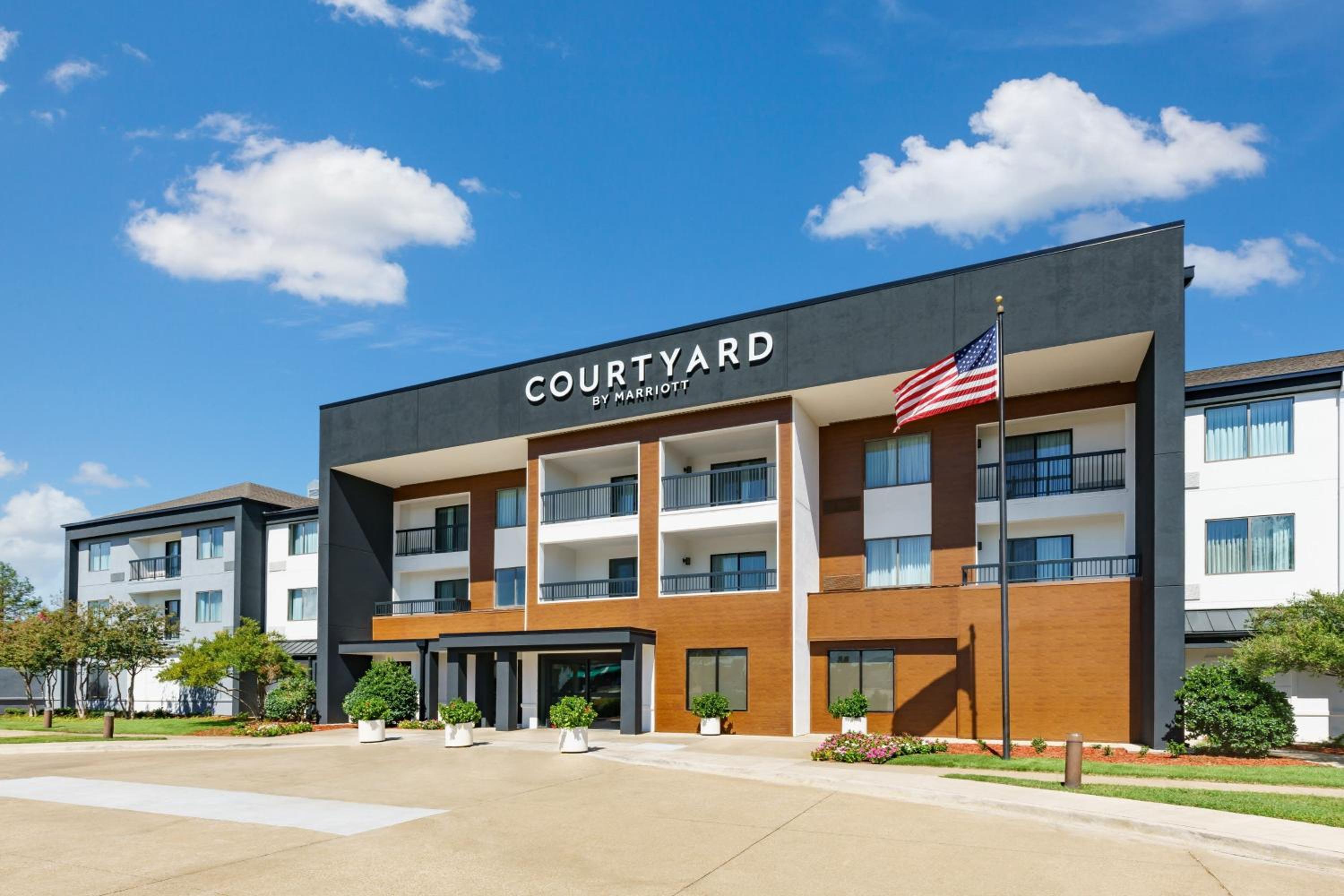 Hotel Courtyard by Marriott Dallas Lewisville - Image 1