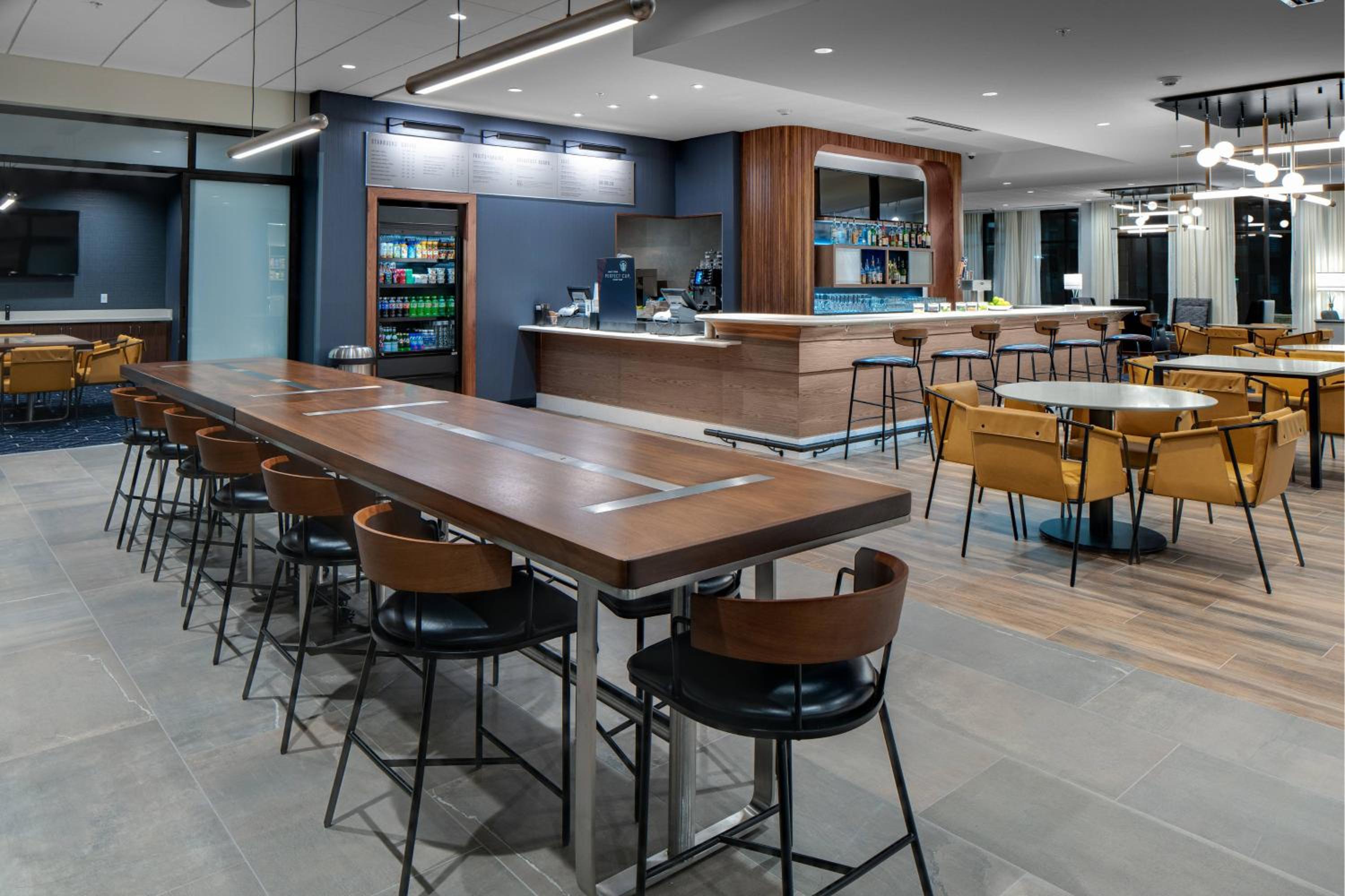 Jefferson City Vacations - Courtyard by Marriott Jefferson City - Property Image 7