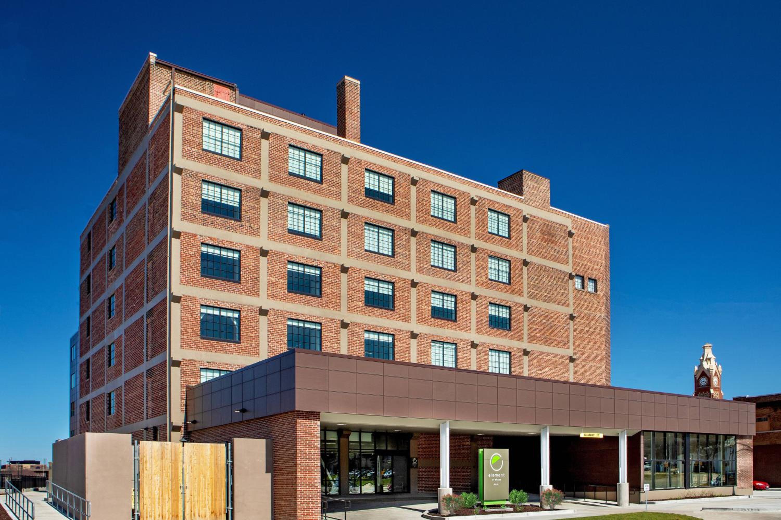 Hotel Element Moline - Image 1