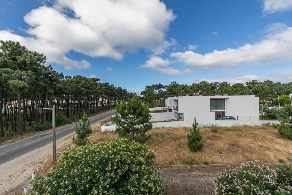 Beach, surf and golf apartment near Lisbon