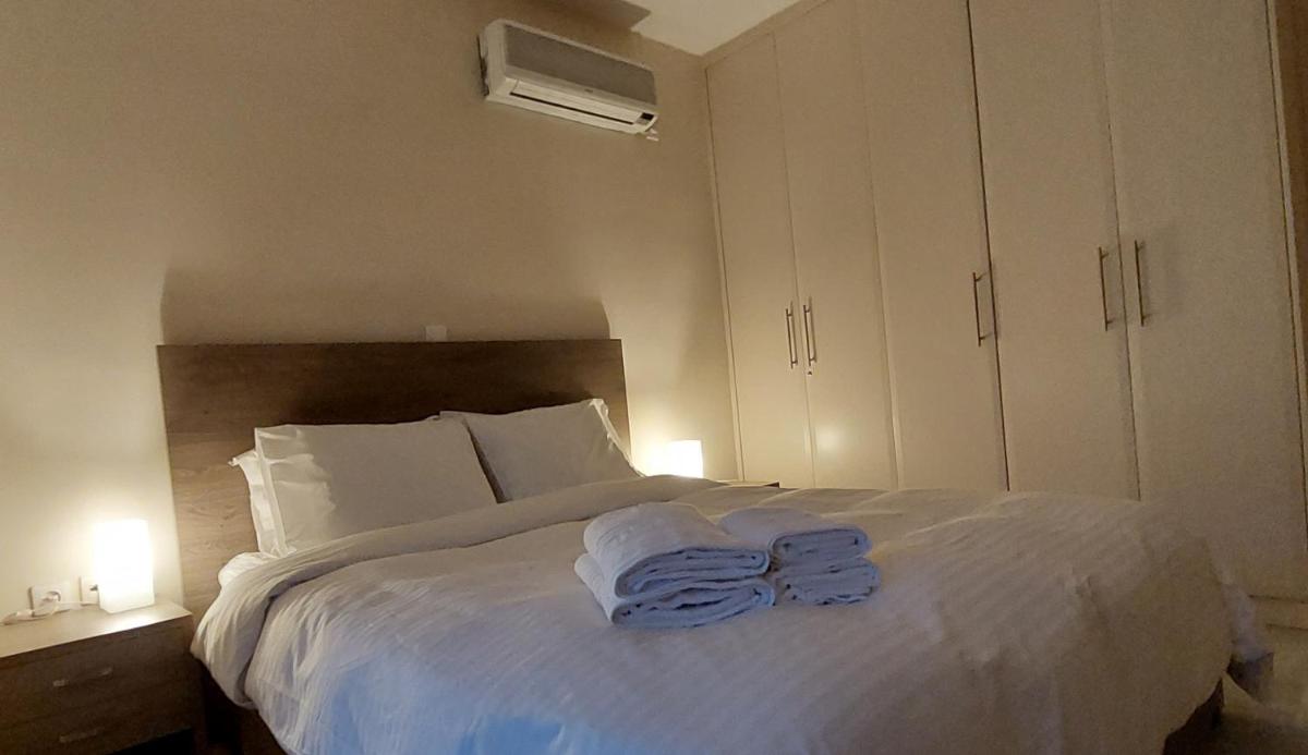 Krystal Apartment