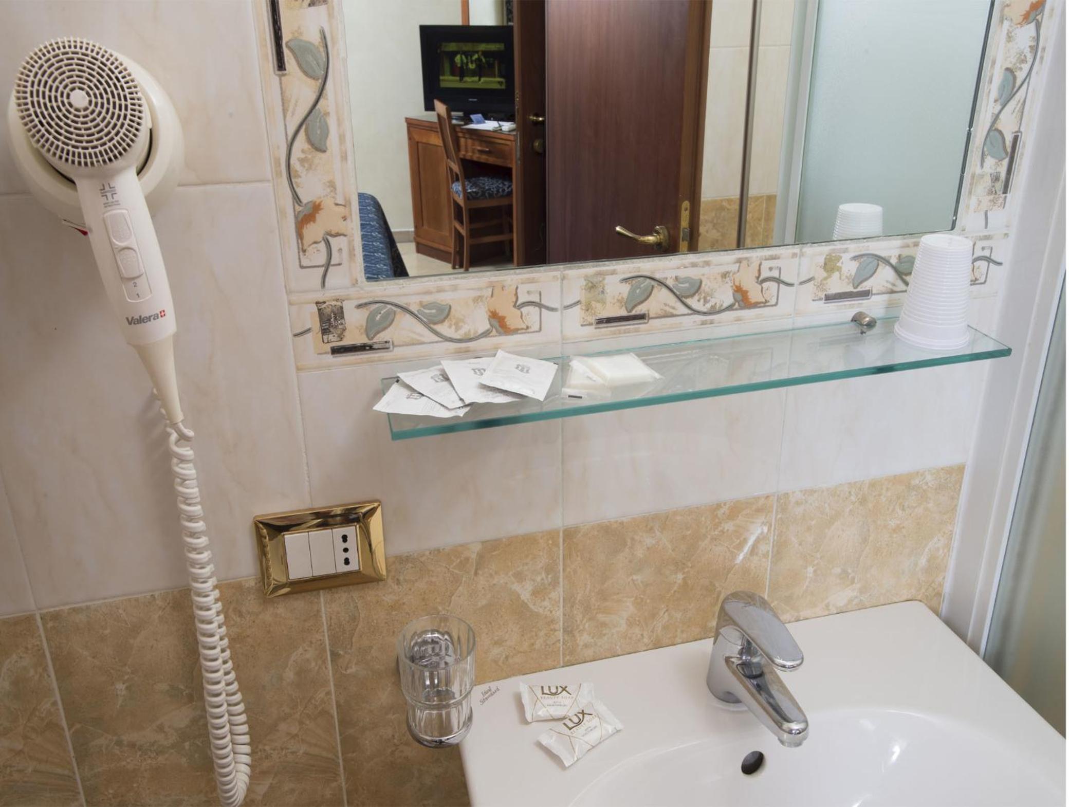 Adorasuite B&B