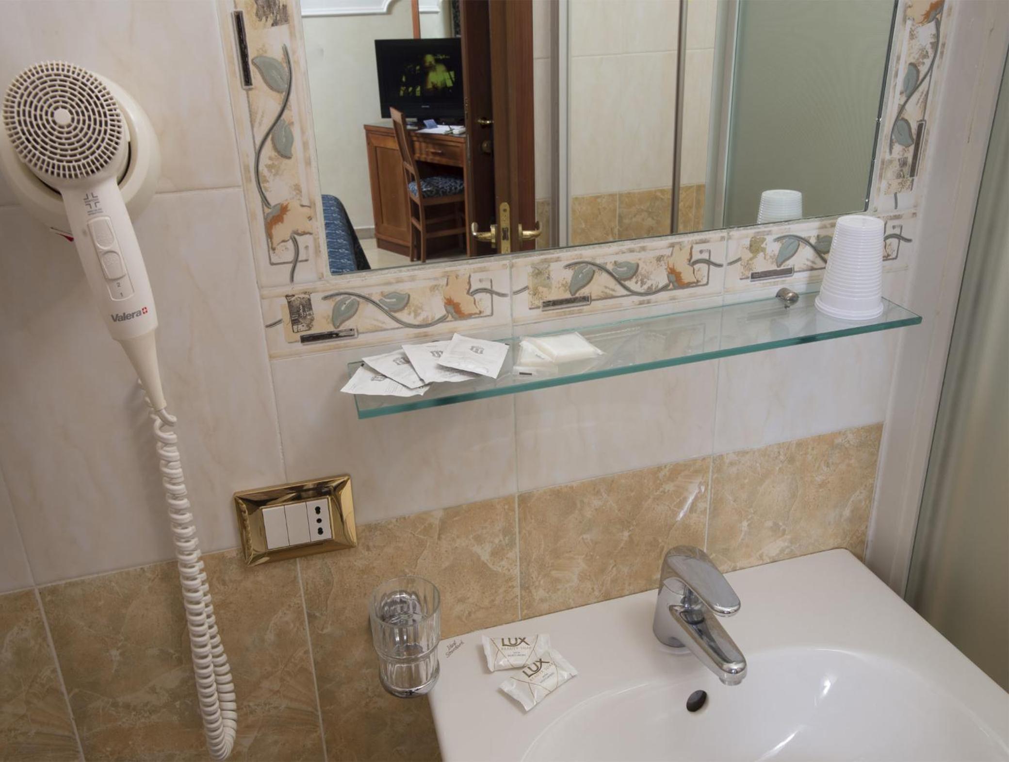 Adorasuite B&B