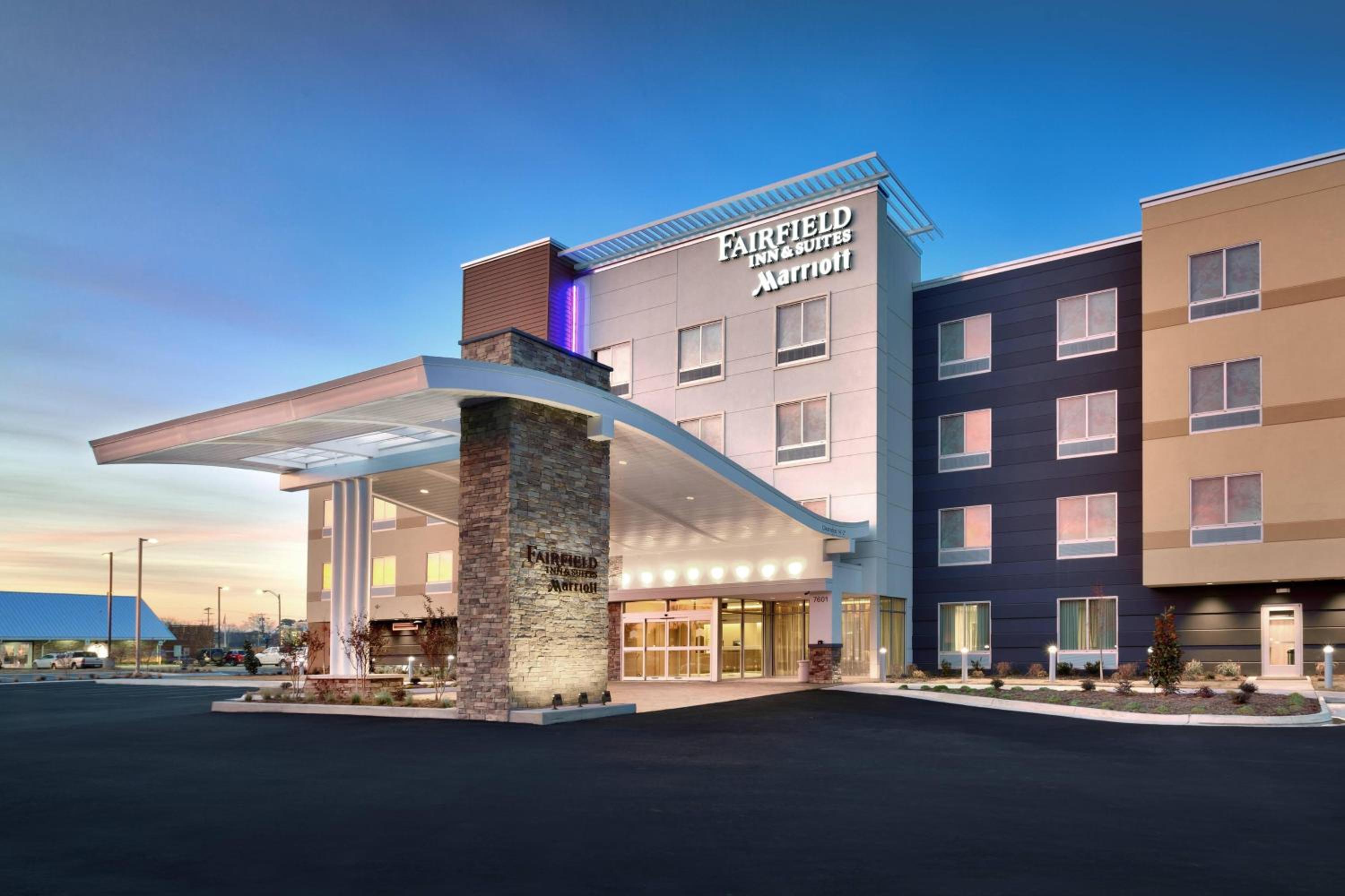 Hotel Fairfield Inn & Suites by Marriott Fort Smith - Image 1