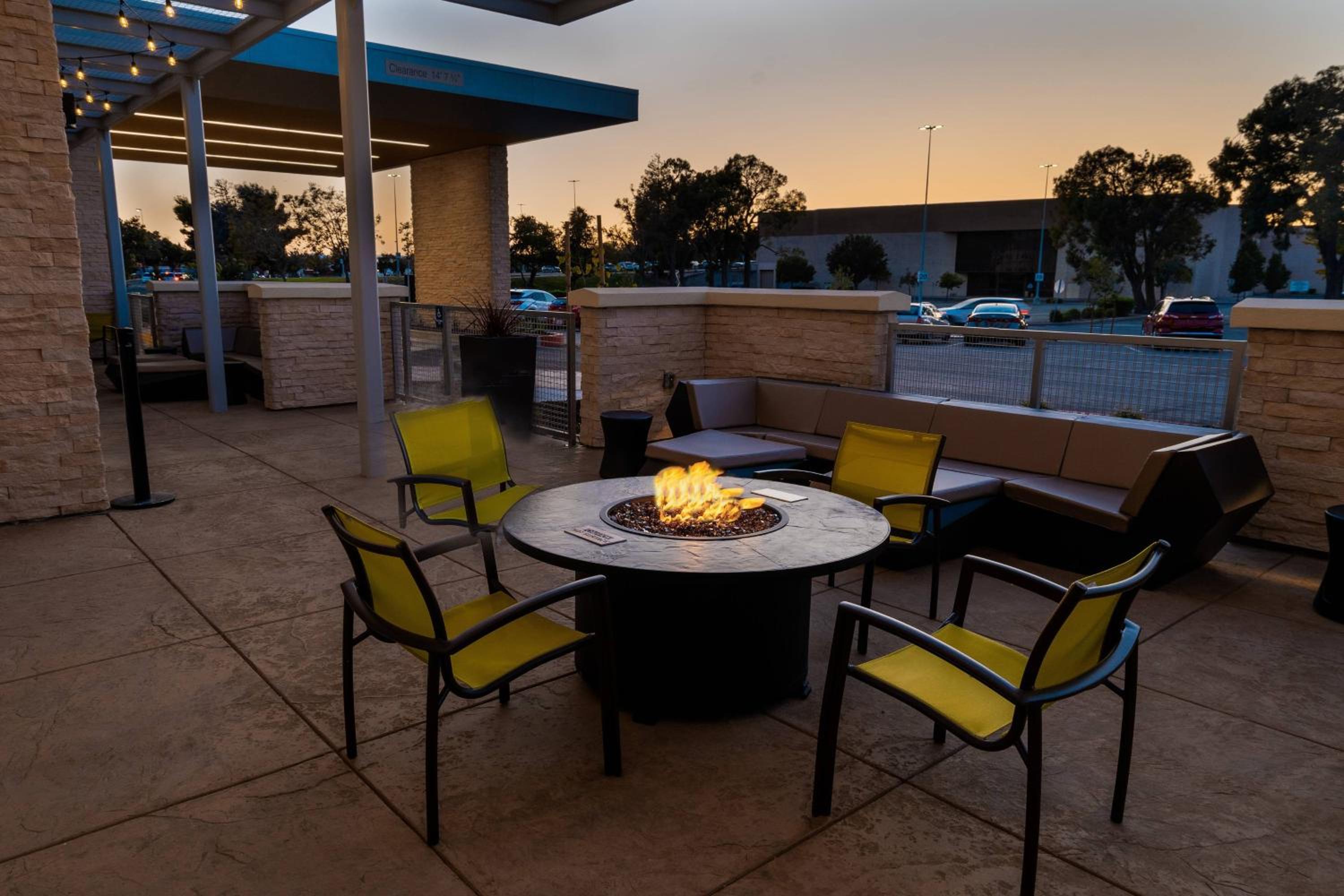 Newark Vacations - SpringHill Suites by Marriott Newark Fremont - Property Image 9