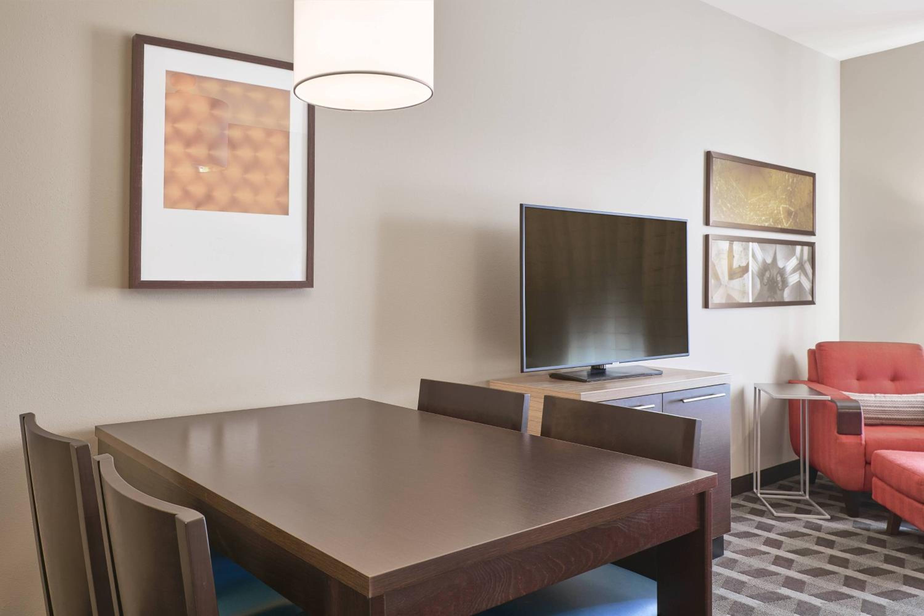 Medicine Hat Vacations - TownePlace Suites by Marriott Medicine Hat - Property Image 4