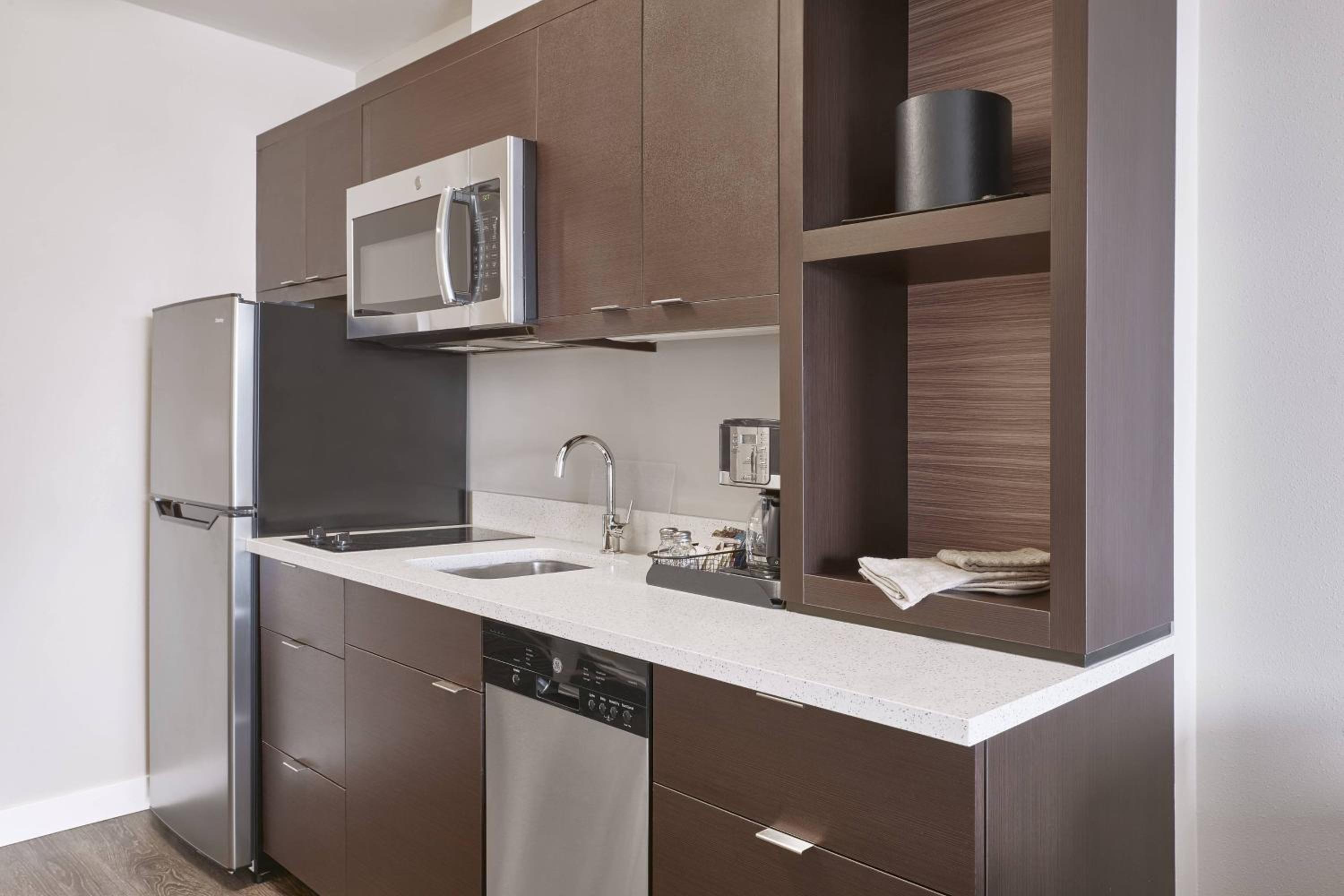 Medicine Hat Vacations - TownePlace Suites by Marriott Medicine Hat - Property Image 3