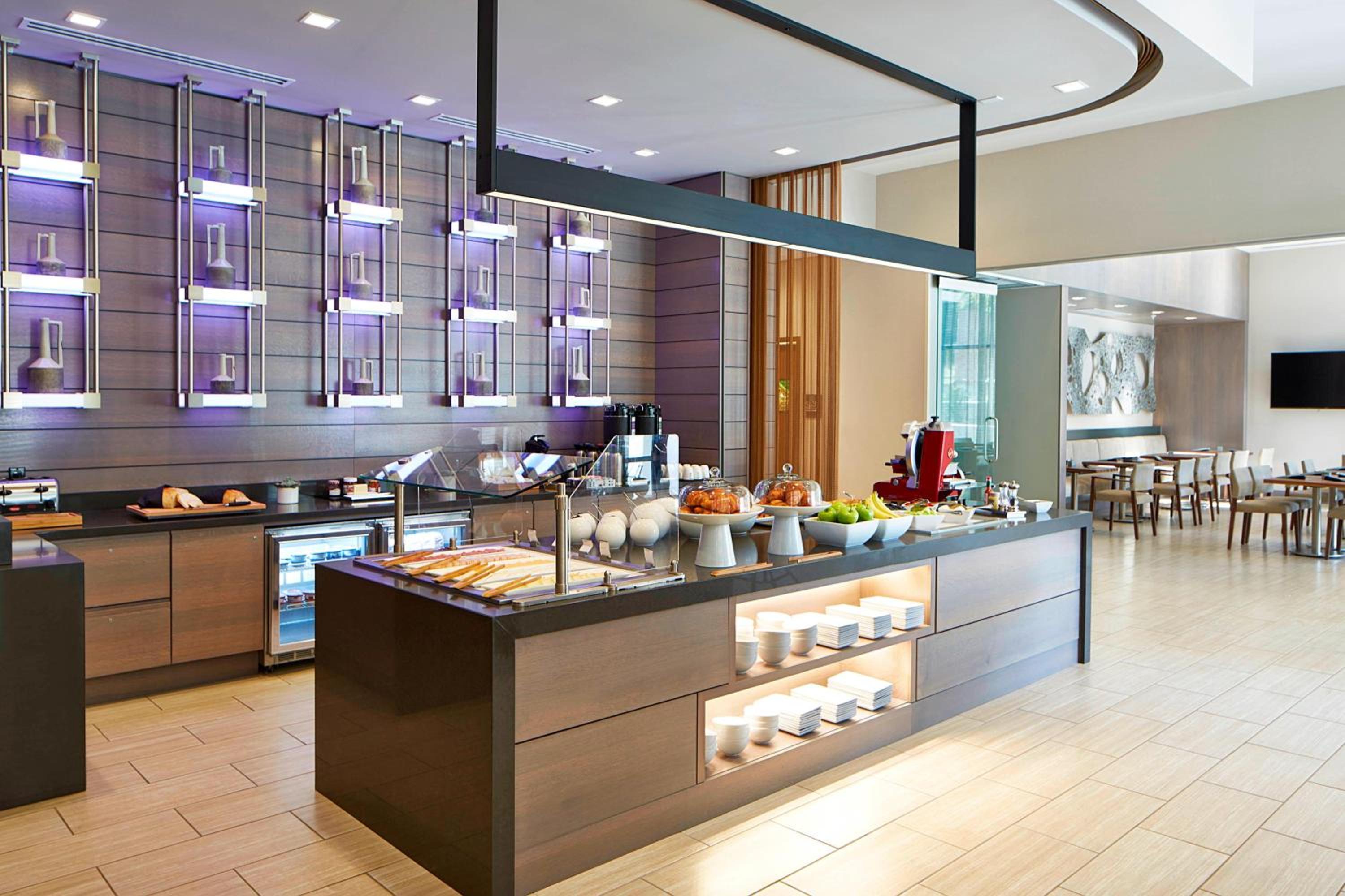 AC Hotel by Marriott Seattle Bellevue/Downtown - Property Image 12