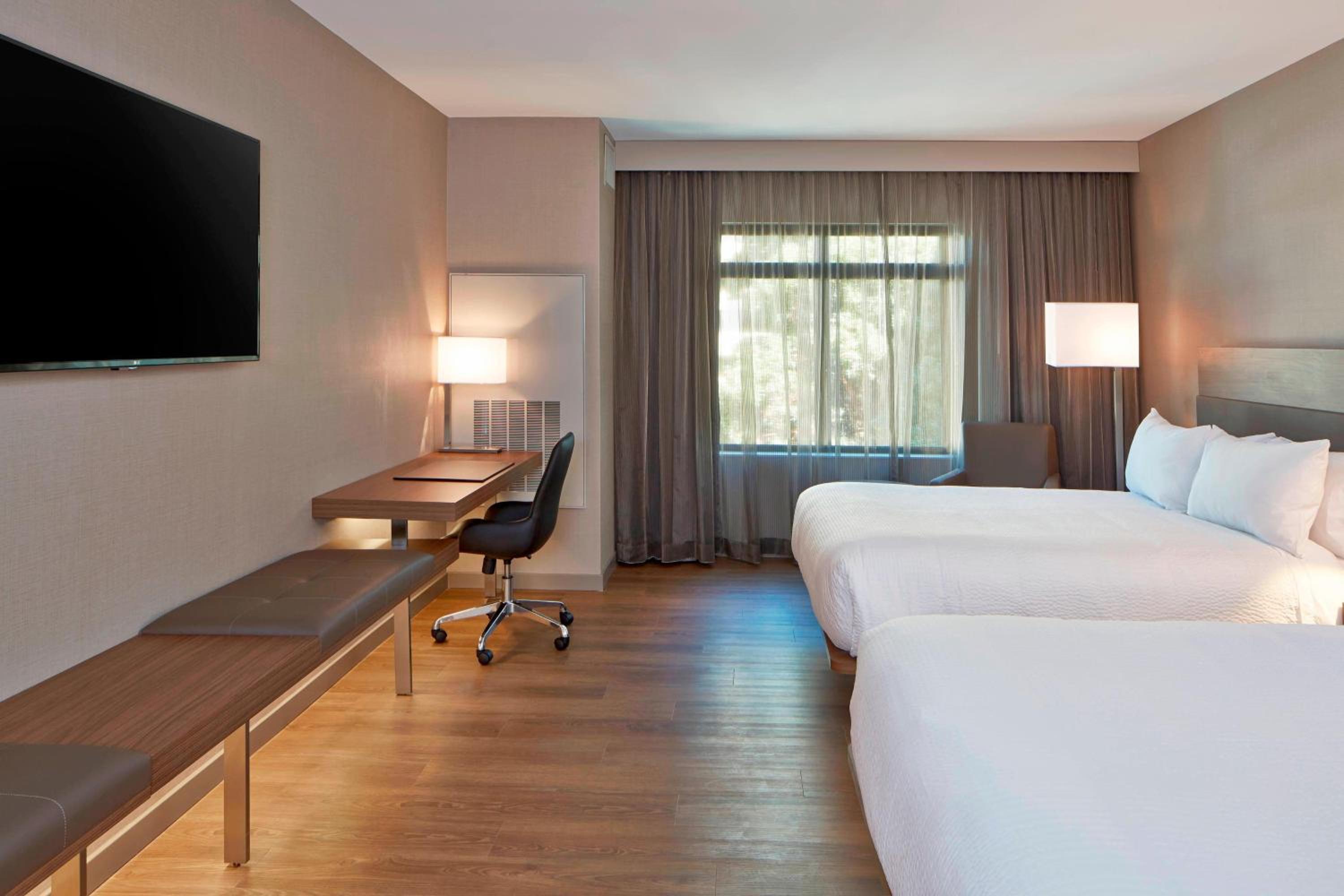 AC Hotel by Marriott Seattle Bellevue/Downtown - Property Image 5