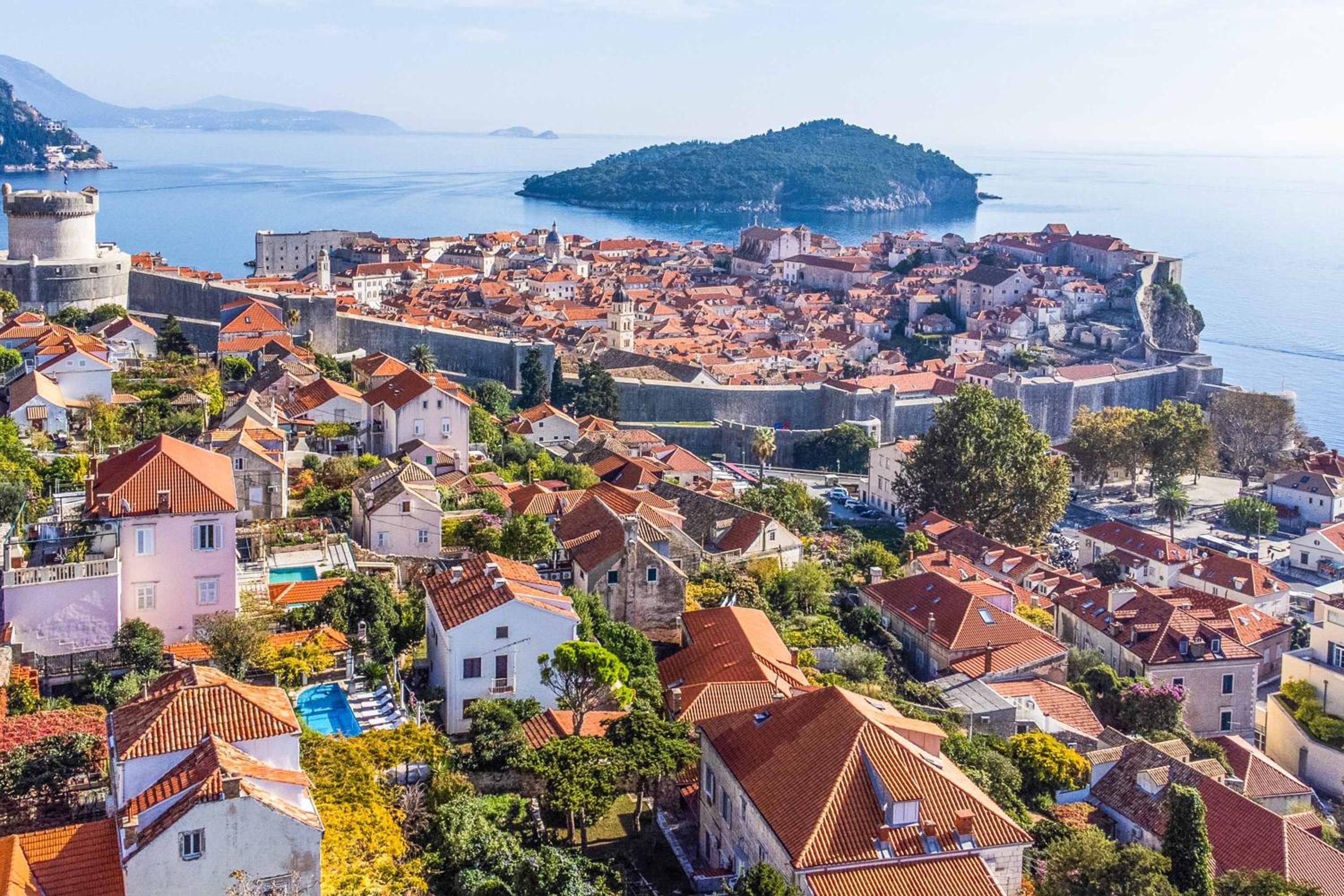 Hotel Villa Salt Water - Image 1