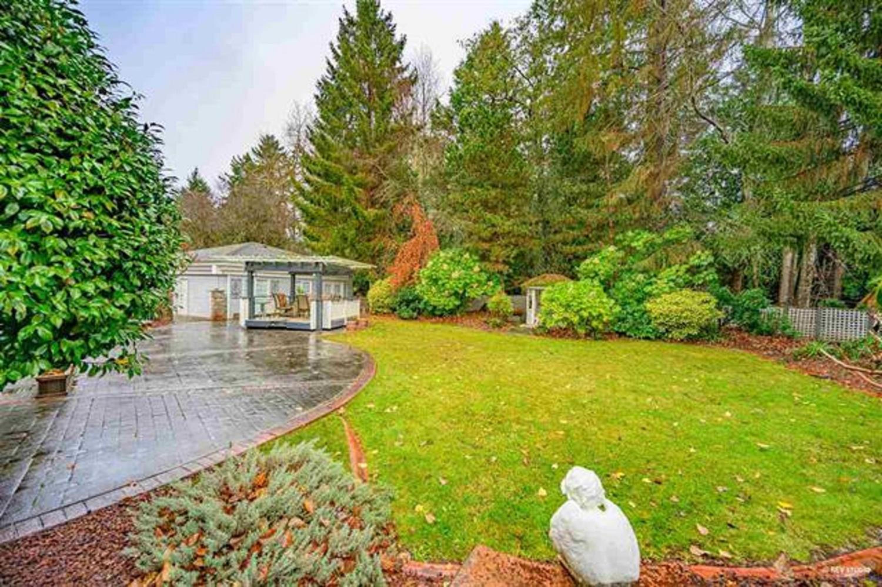 Surrey Vacations - Ocean Park BB - Property Image 1
