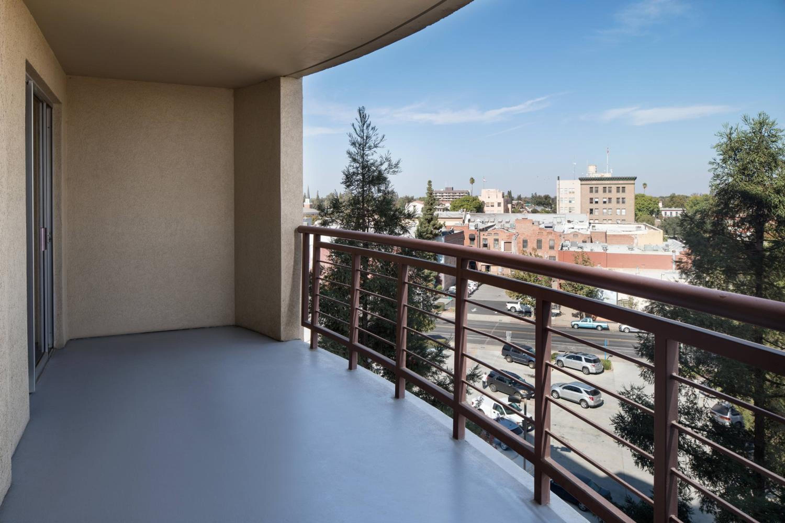 Visalia Vacations - Visalia Marriott at the Convention Center - Property Image 8