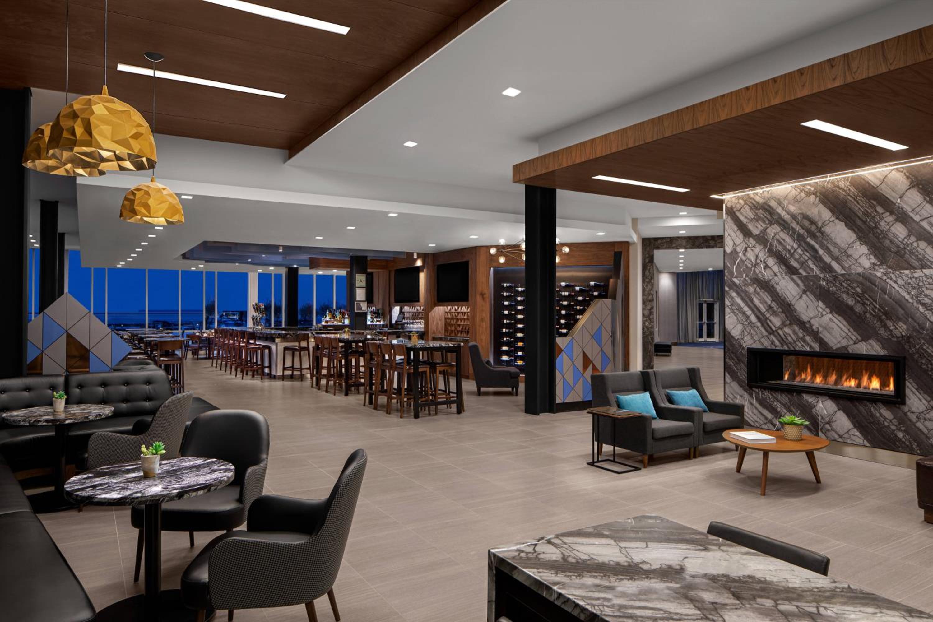 Thunder Bay Vacations - Delta Hotels by Marriott Thunder Bay - Property Image 5
