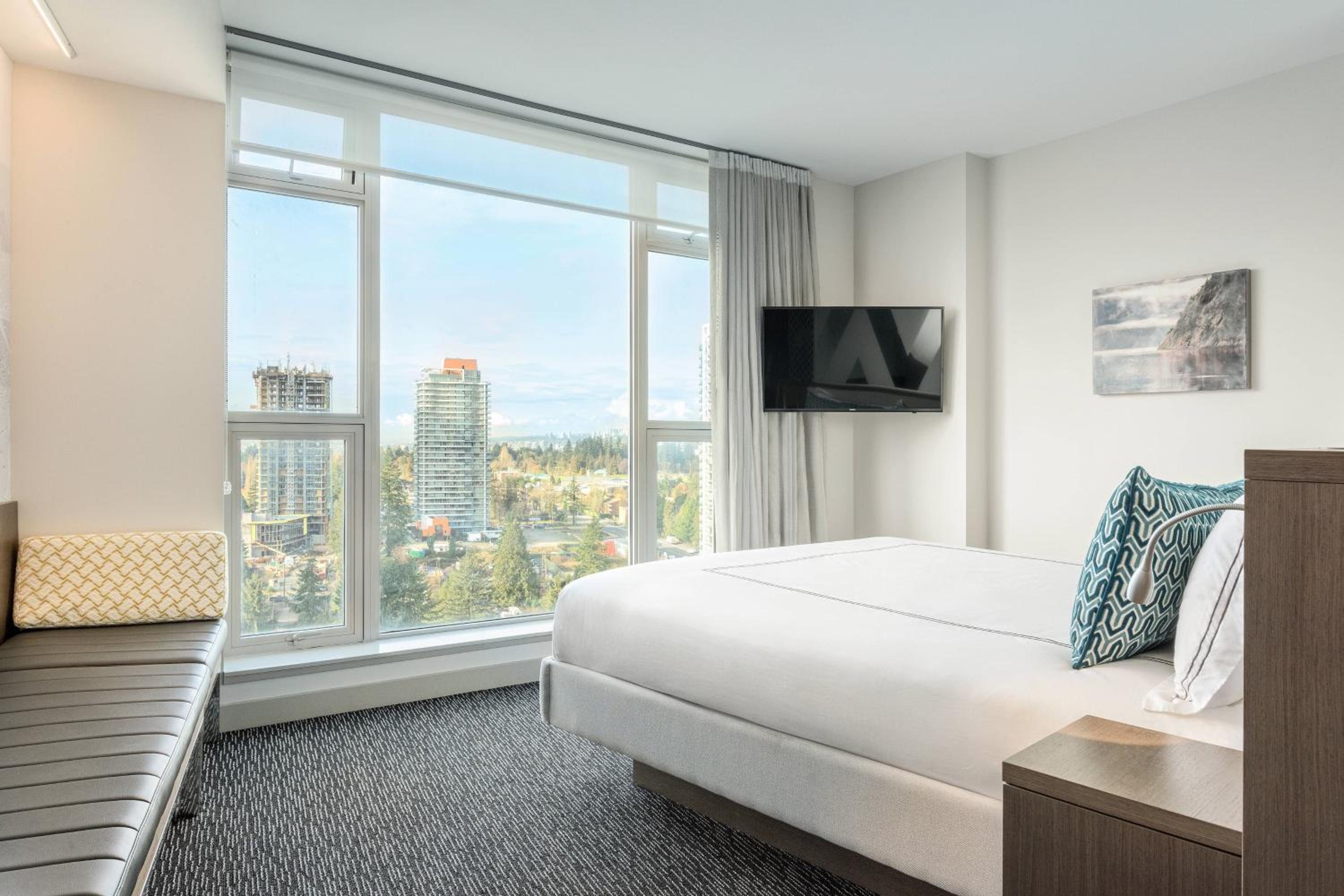 Surrey Vacations - Civic Hotel, Autograph Collection - Property Image 8