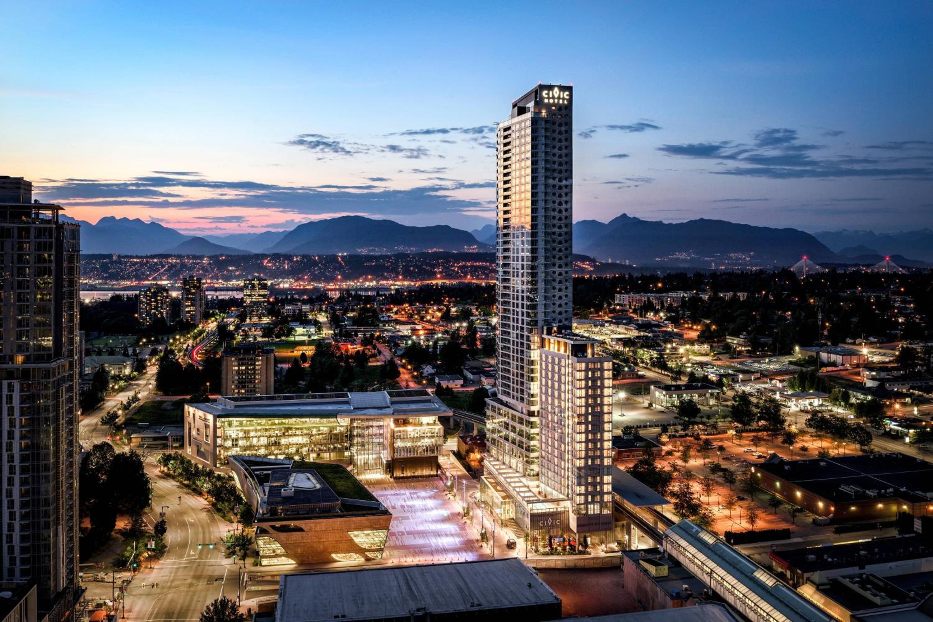 Surrey Vacations - Civic Hotel, Autograph Collection - Property Image 1