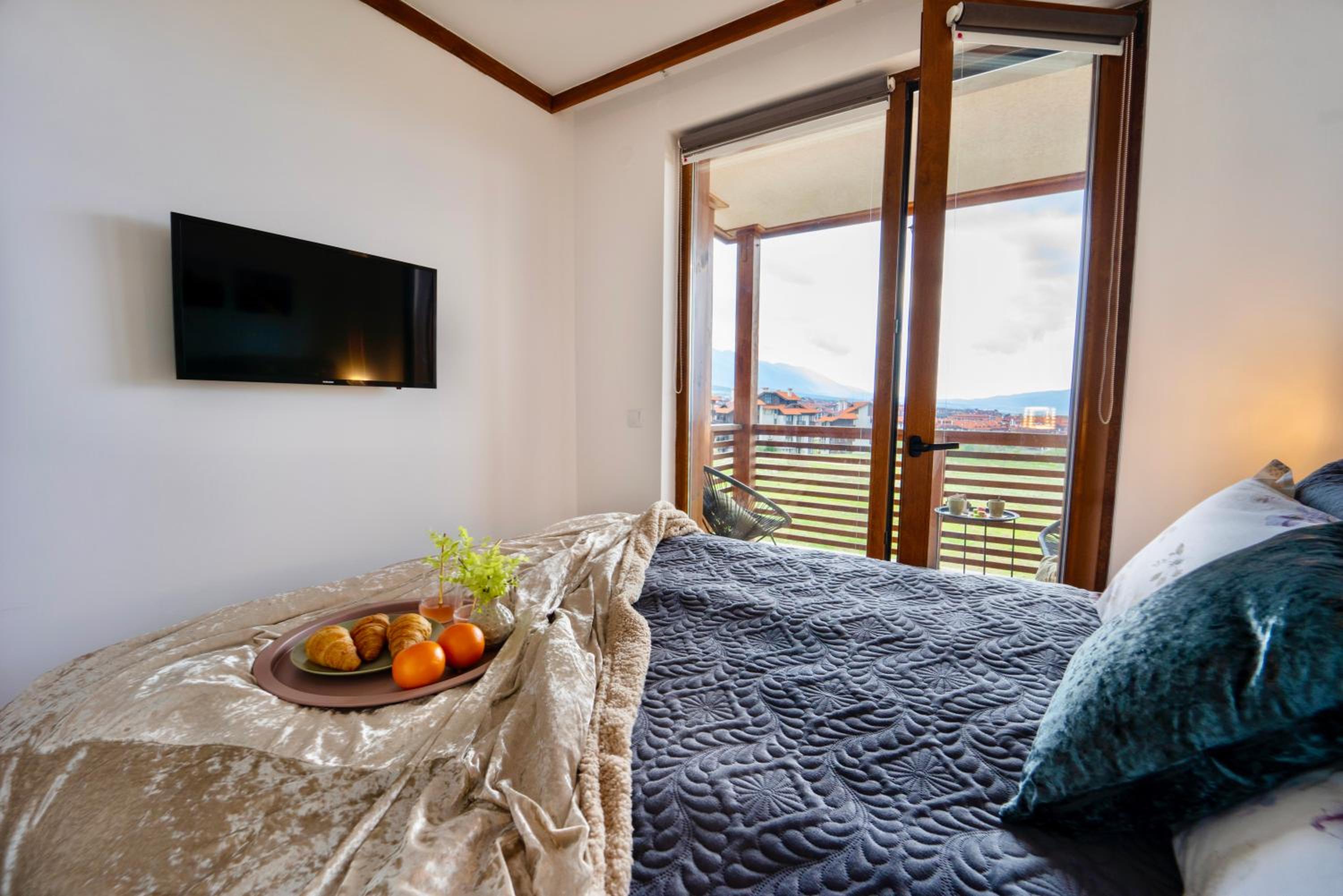 Peaceful Condo w/ Amazing View