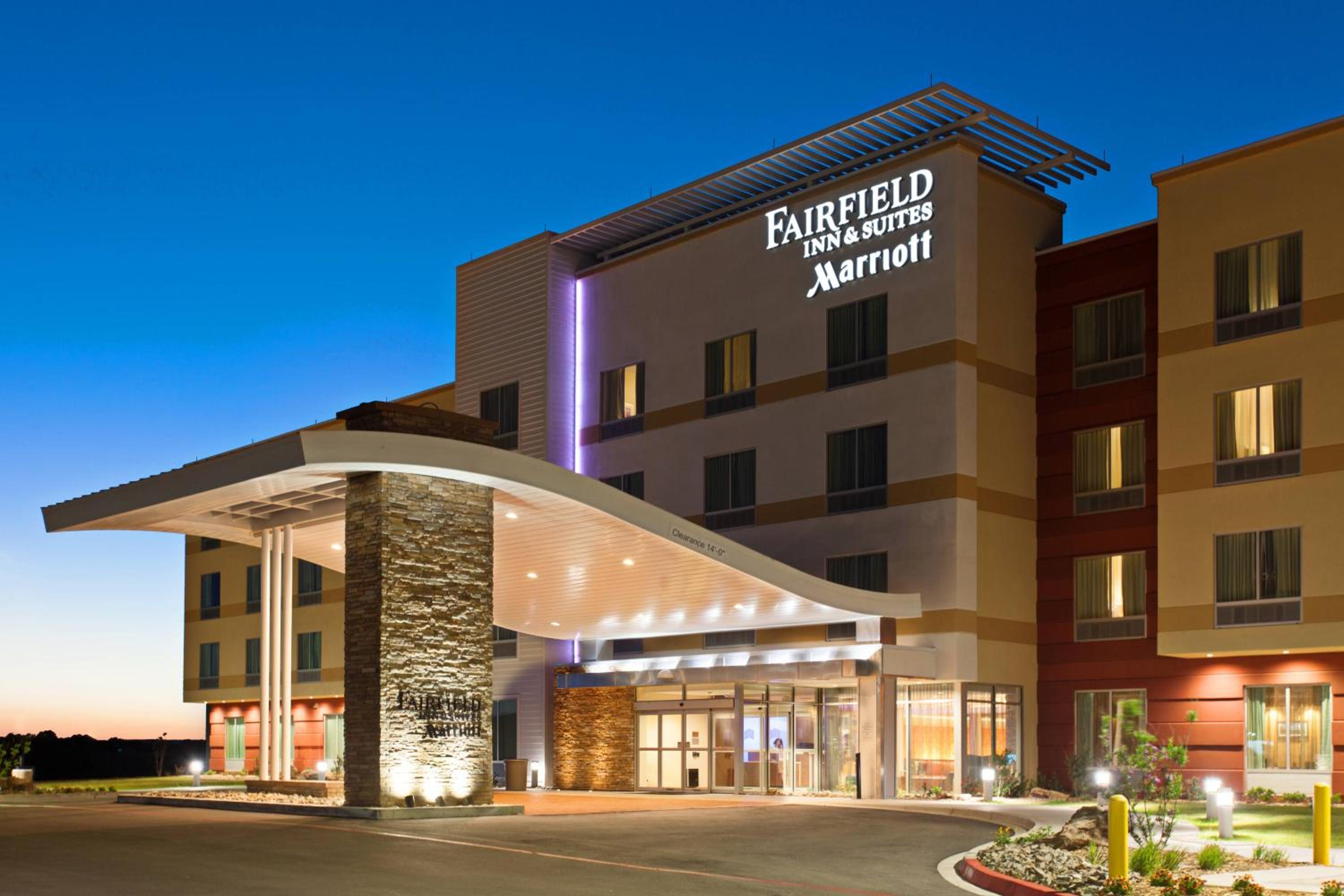 Tucumcari Vacations - Fairfield Inn  Suites by Marriott Tucumcari - Property Image 2