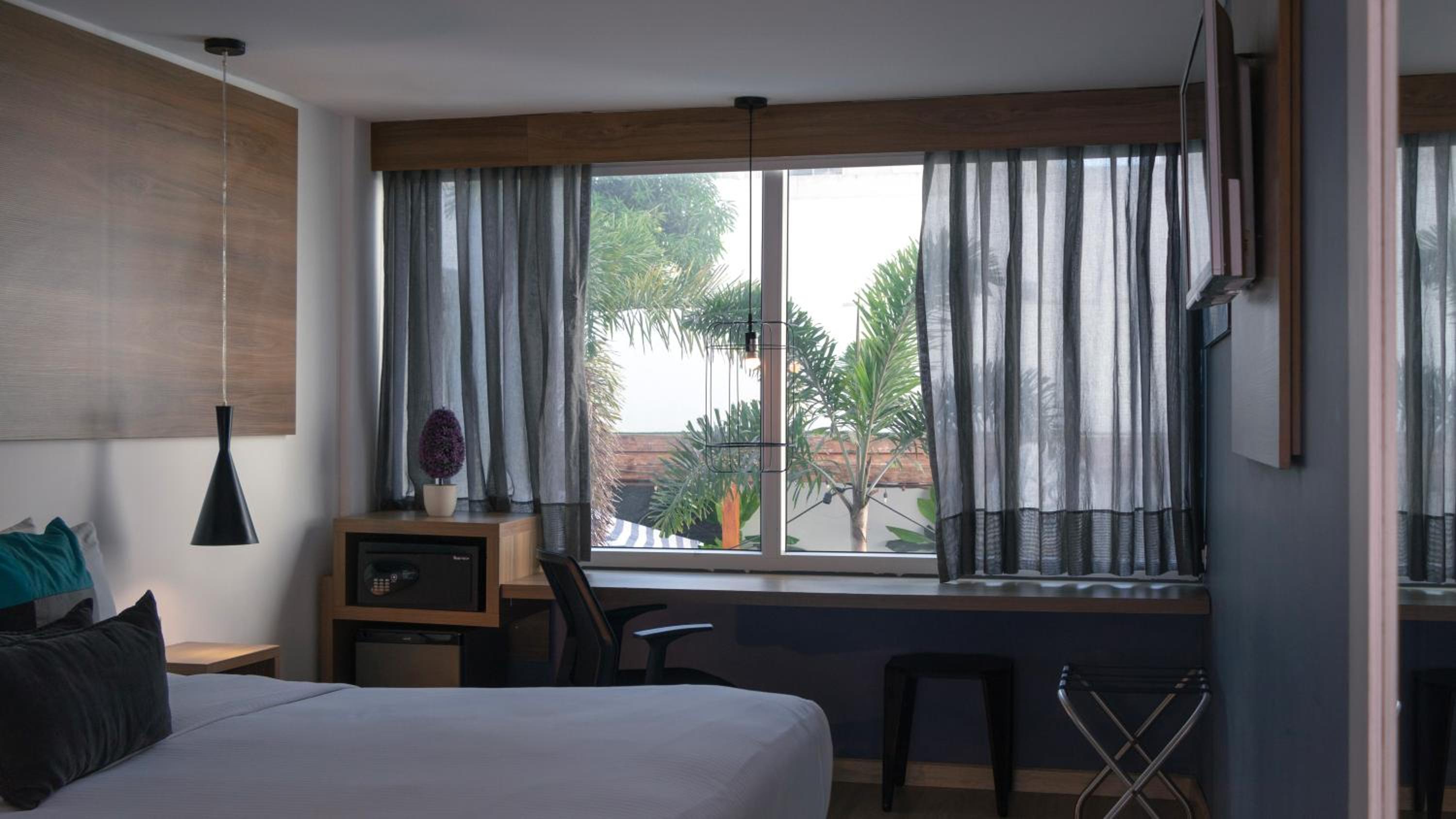 Hotel Blue Concept 24