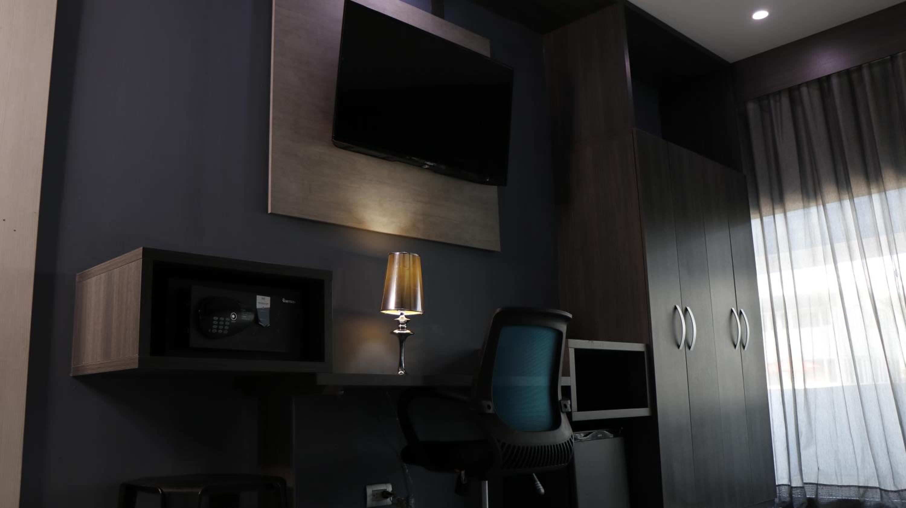 Hotel Blue Concept 28