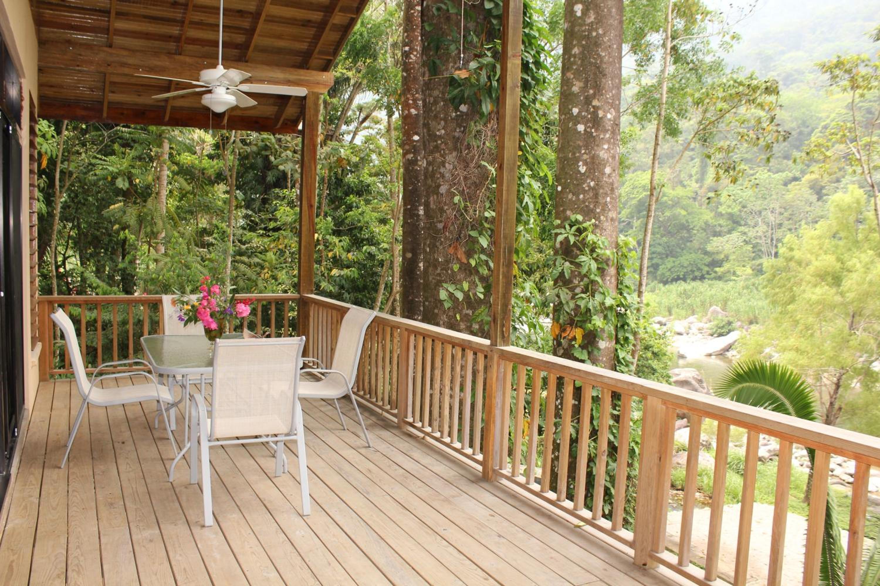 Villas Pico Bonito