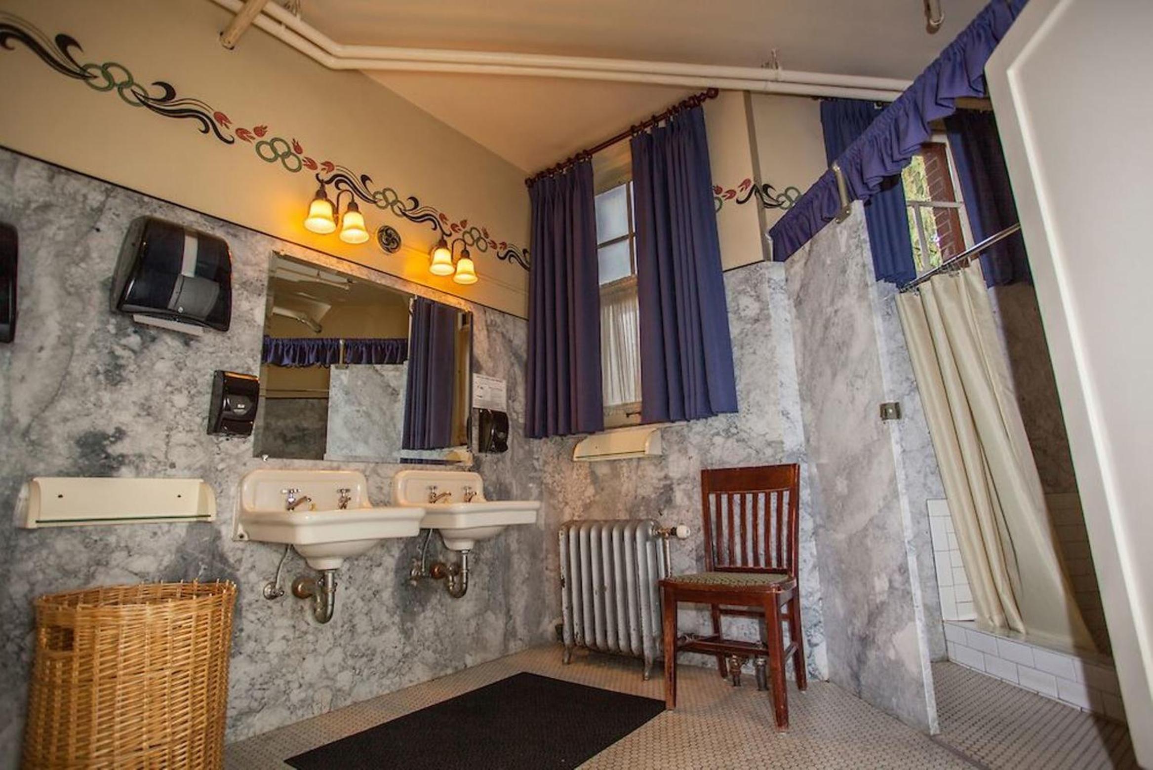 McMenamins Grand Lodge