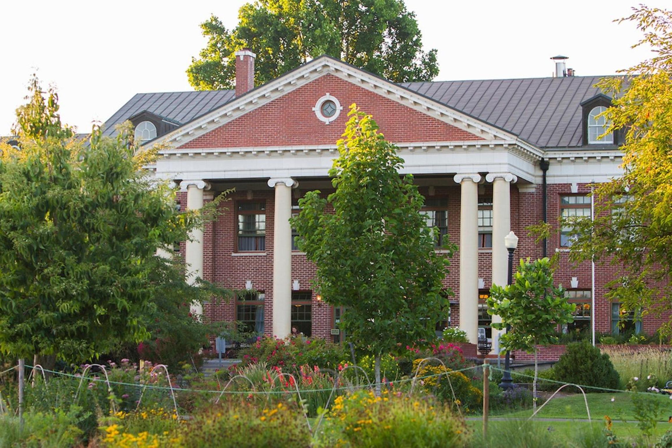McMenamins Grand Lodge