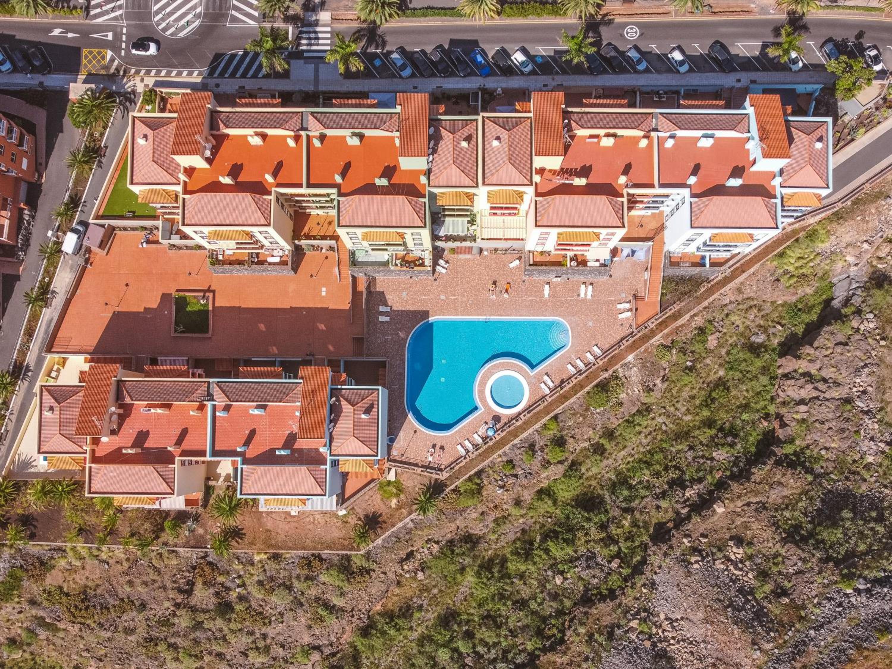 GO2TENERIFE Apart'Babalu Terrace, Pool & Parking view 3