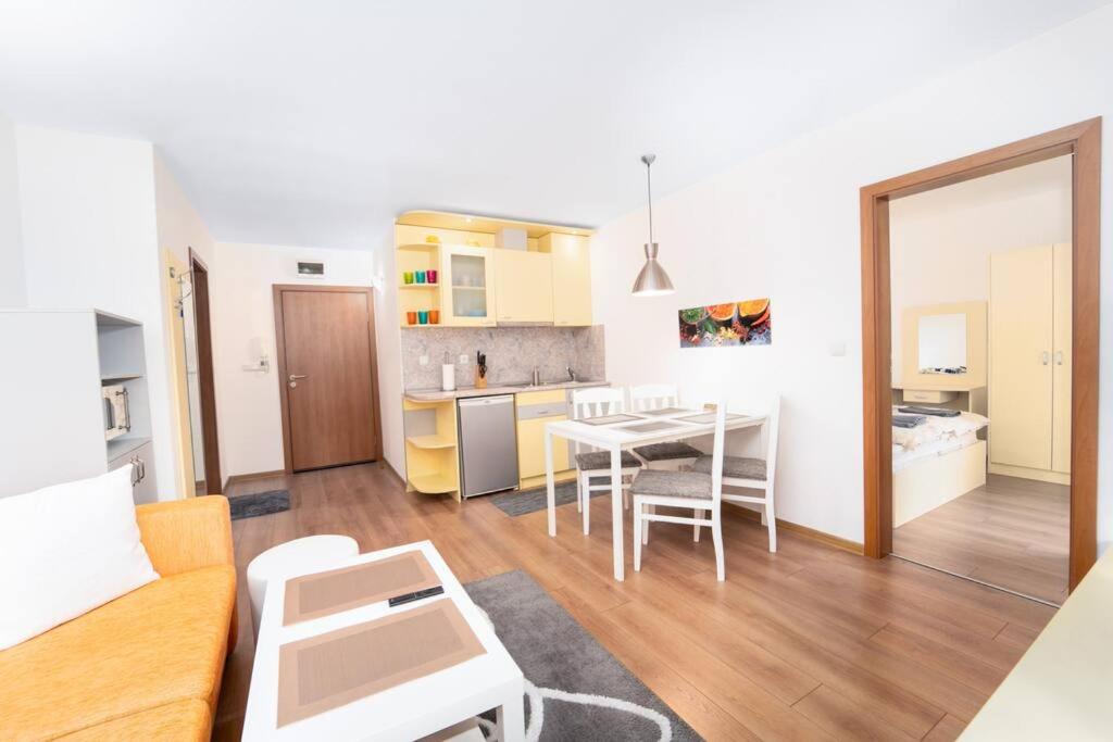 Snow Legend Apartment with terrace