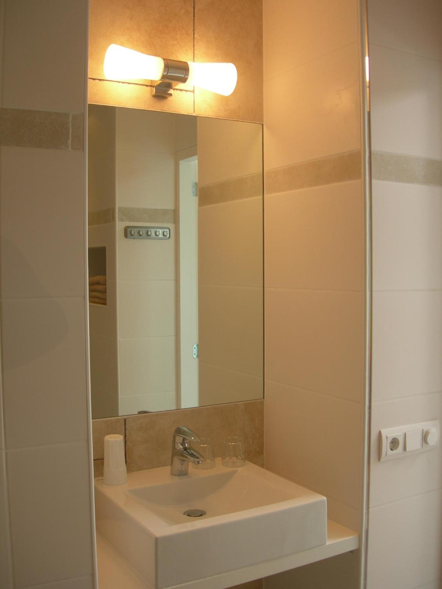 Photo 32
