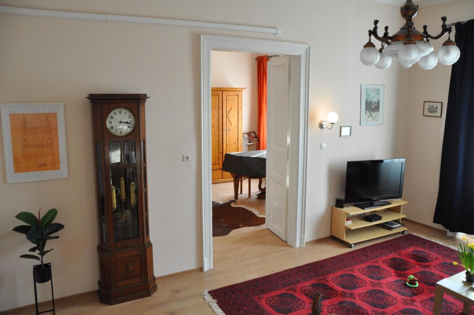 Matyas House in the City Center view 3